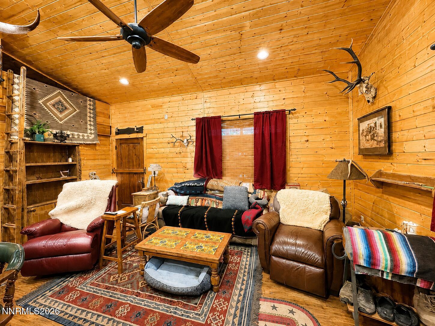 170 Hunters Drive Property Photo 11