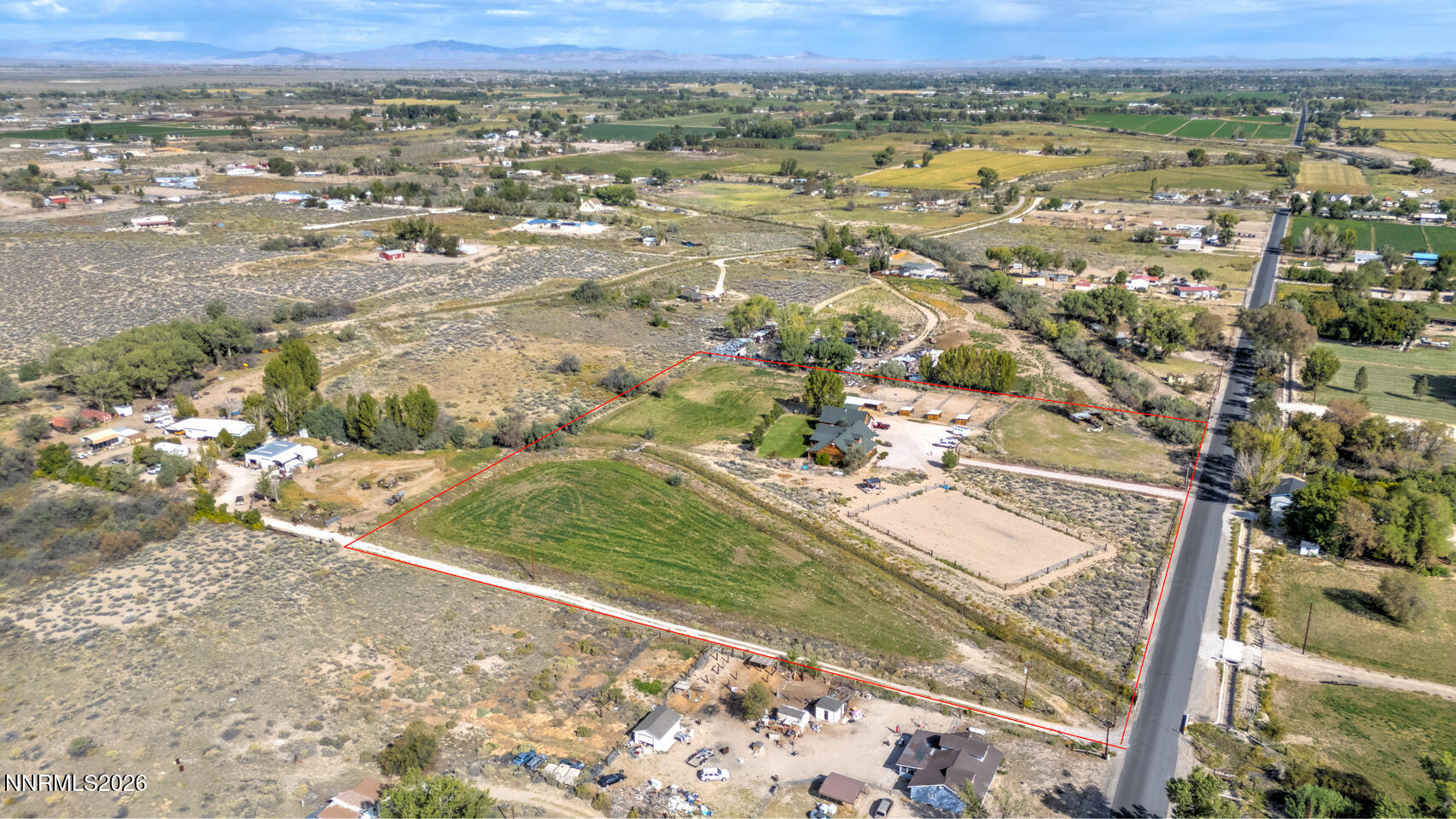 4450 Solias Road Property Photo 4