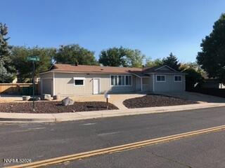 2495 Sunray Drive Property Photo 2