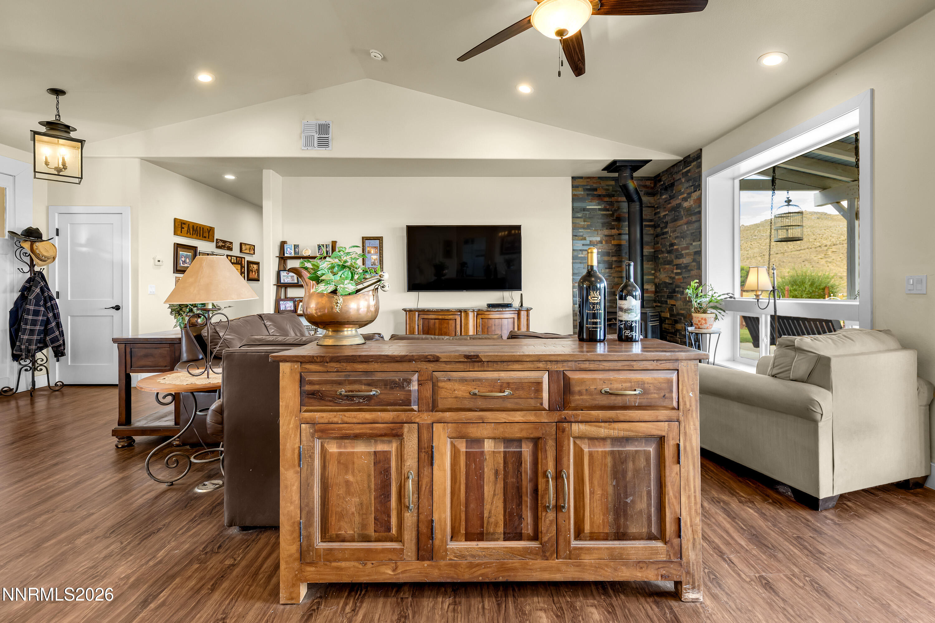 14205 Chariot Road Property Photo 7