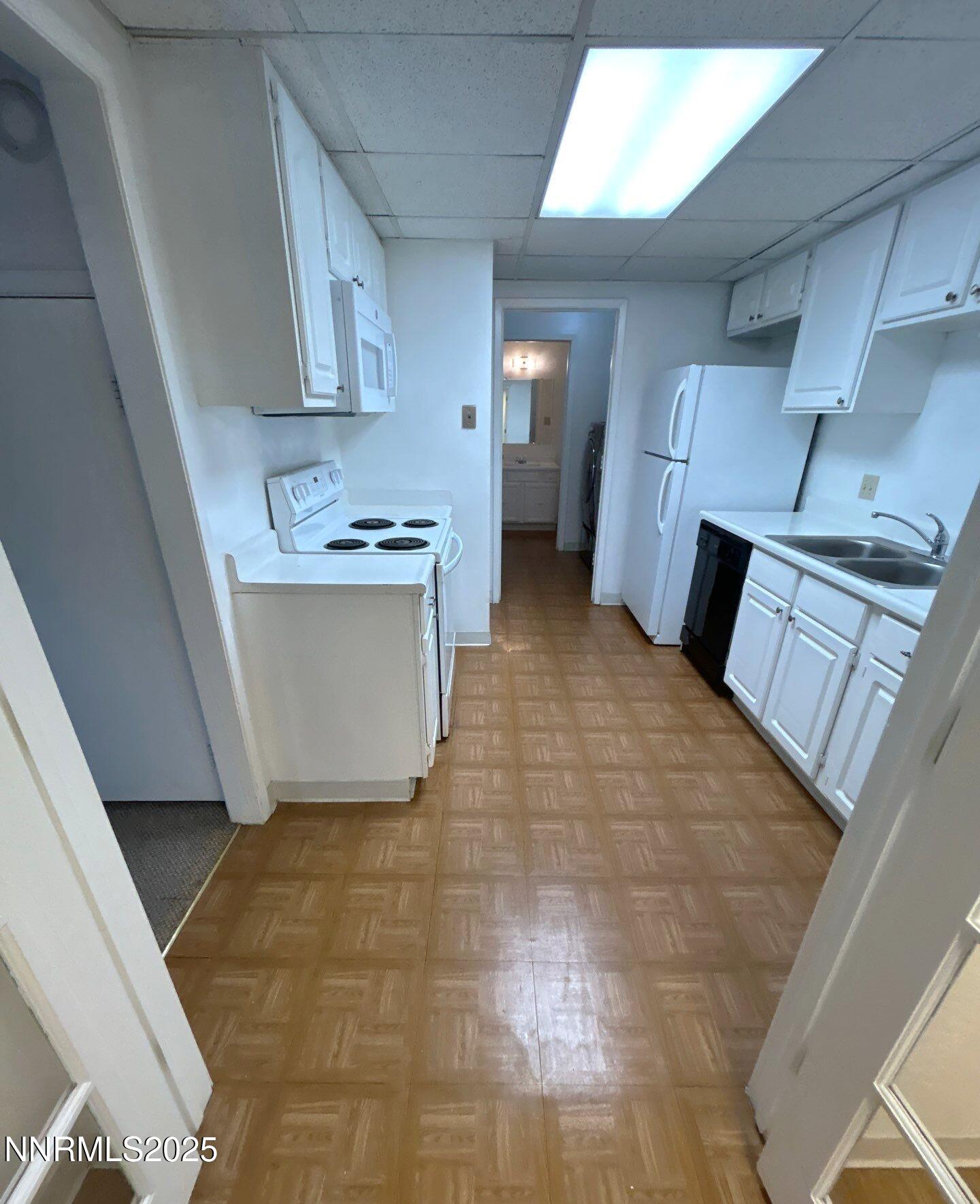 1706 London Circle Property Photo 5