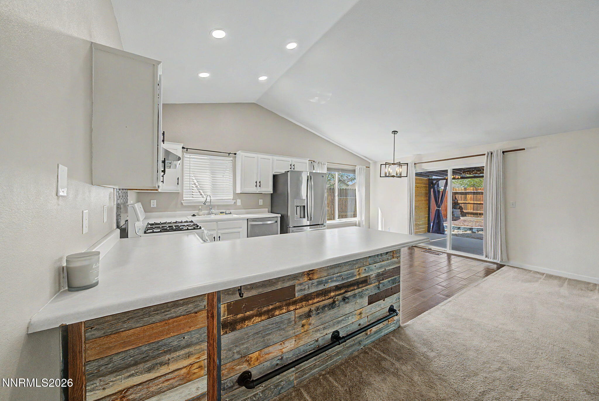 1660 Round Up Road Property Photo 2
