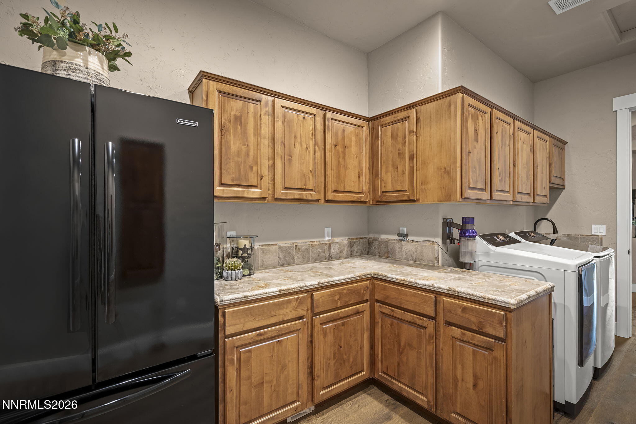 12950 Silver Wolf Road Property Photo 38