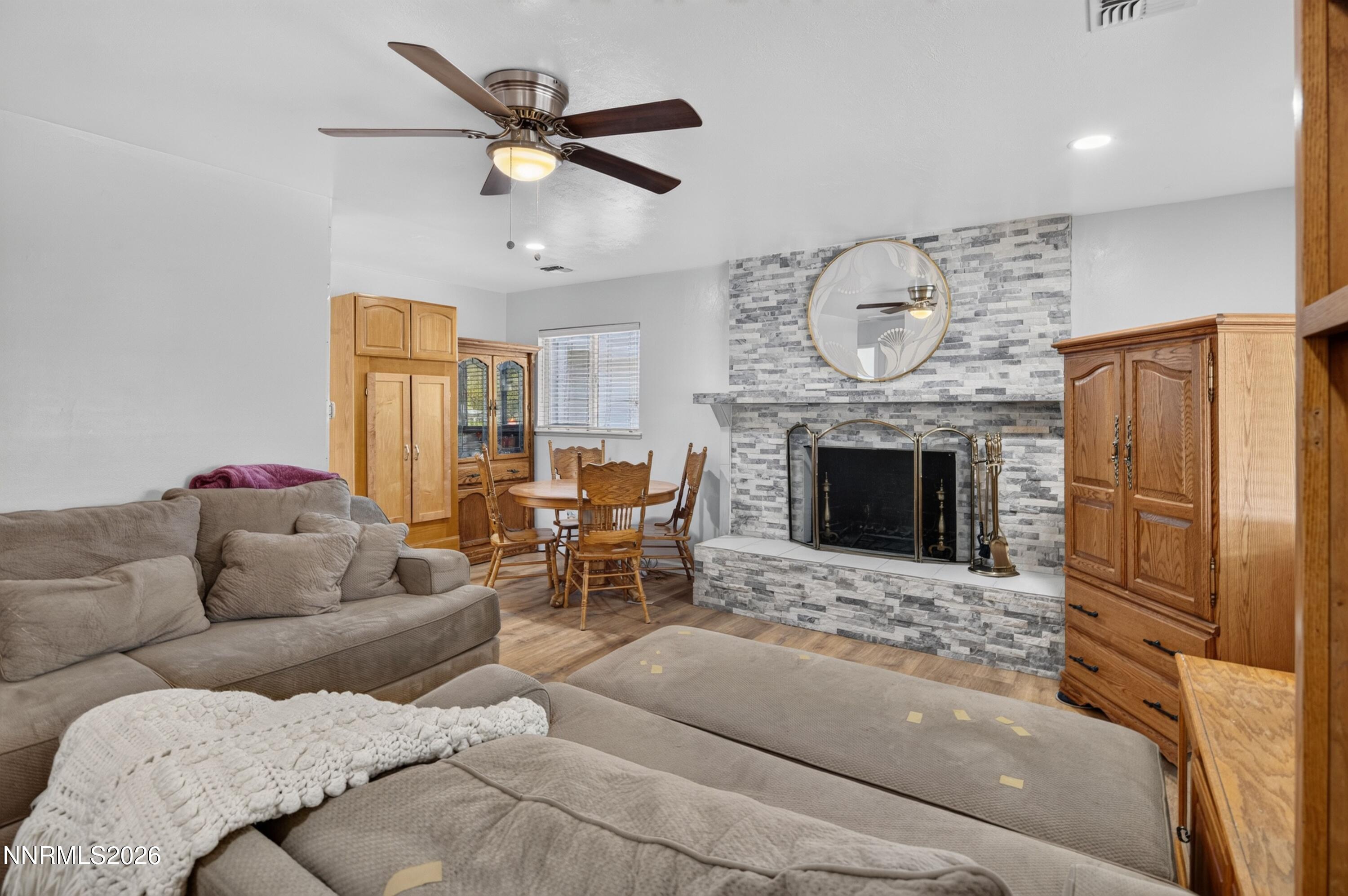 709 M Street Property Photo 6