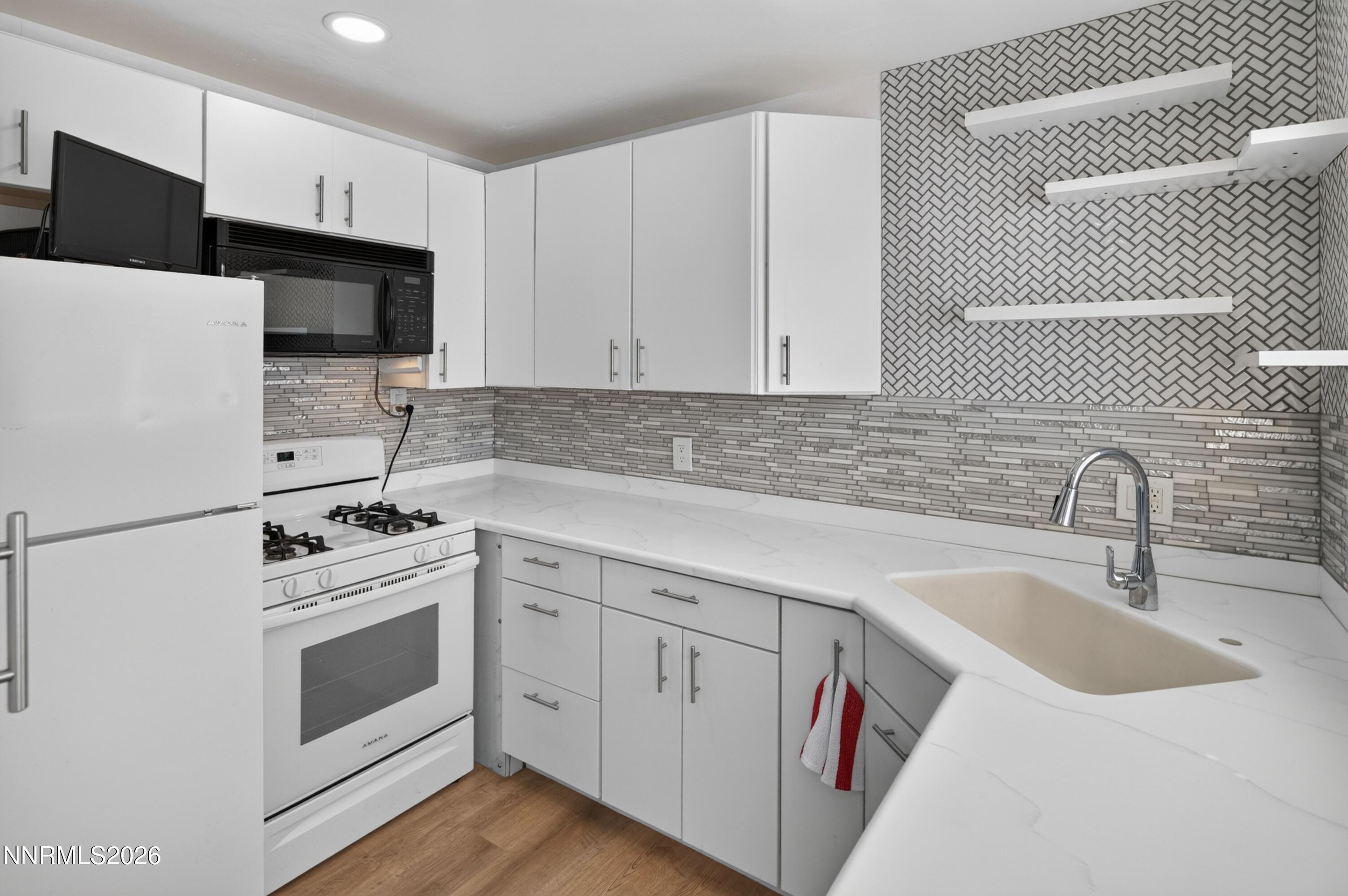 709 M Street Property Photo 20