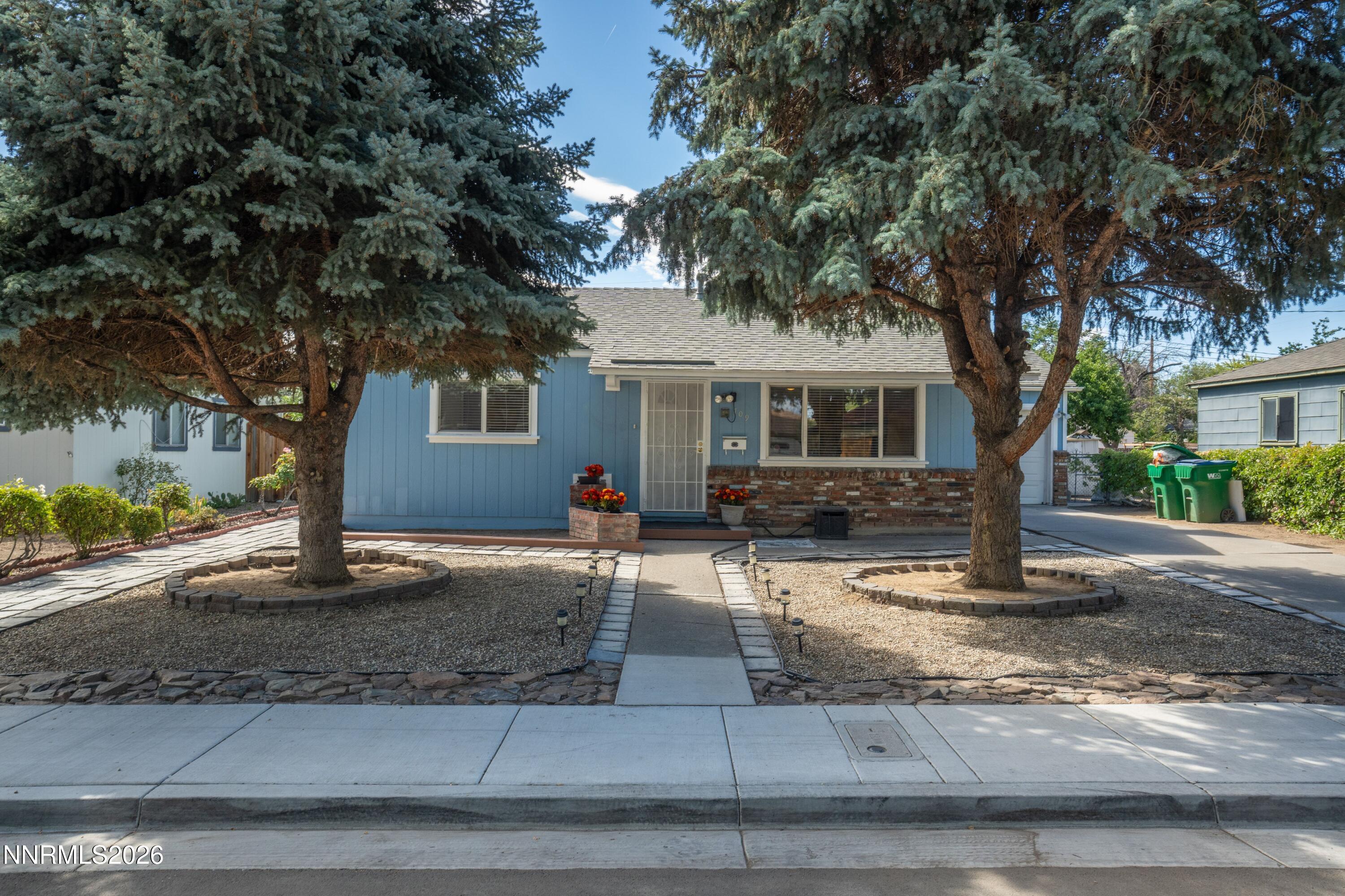 709 M Street Property Photo 40
