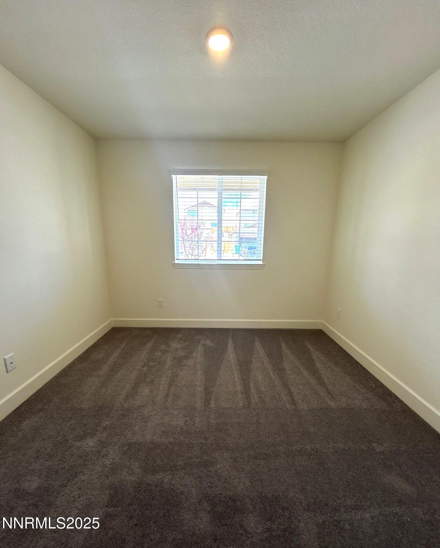 963 Cascade Range Drive Property Photo 16
