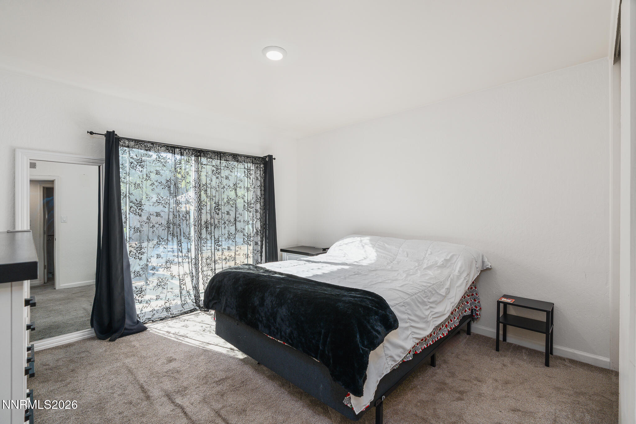 1460 Russell Way Property Photo 16