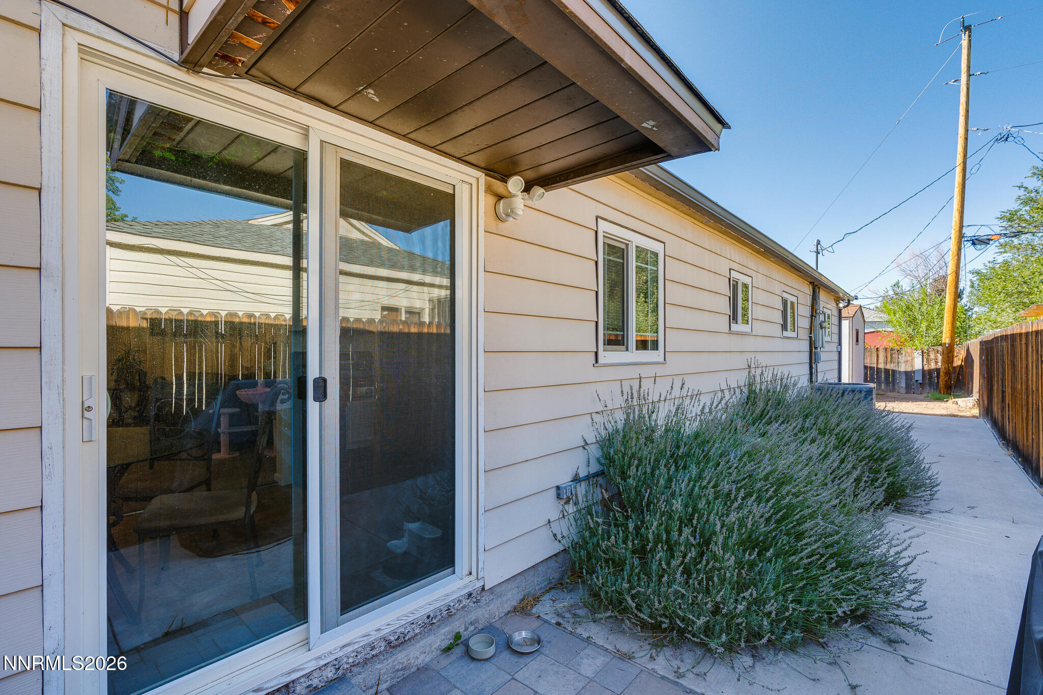 1460 Russell Way Property Photo 25