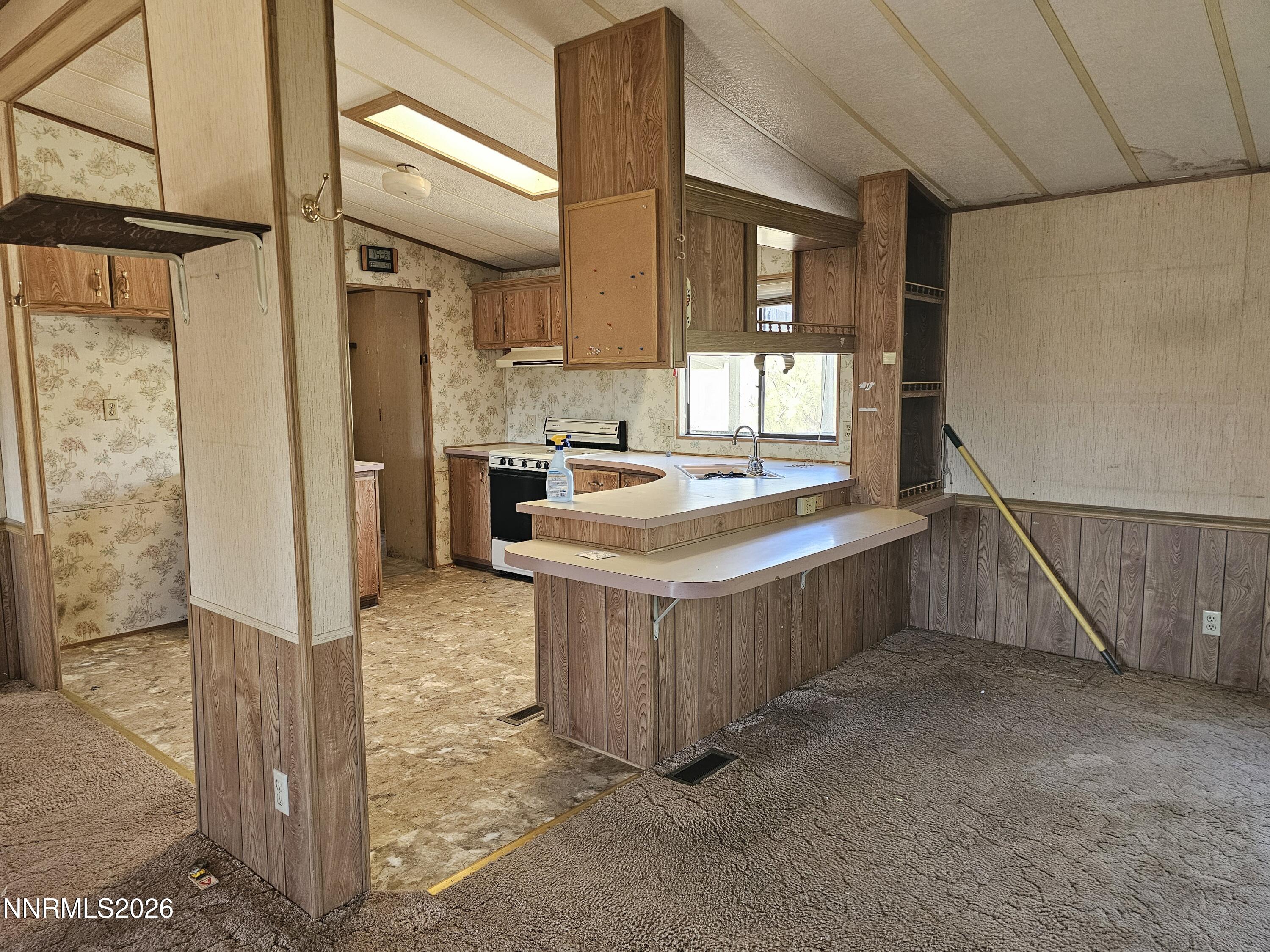3901 Topaz Ranch Drive Property Photo 2