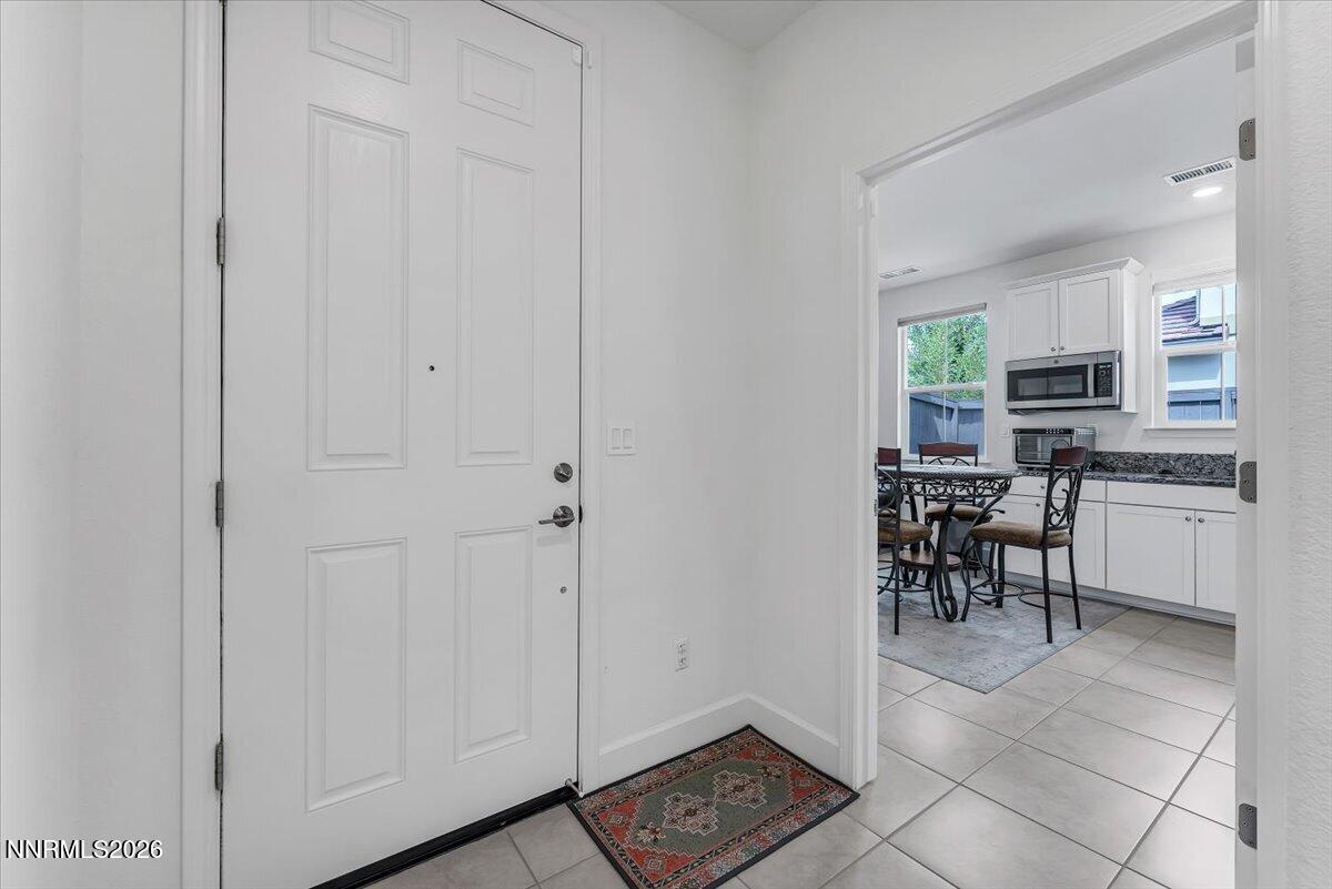 6936 White River Way Property Photo 4
