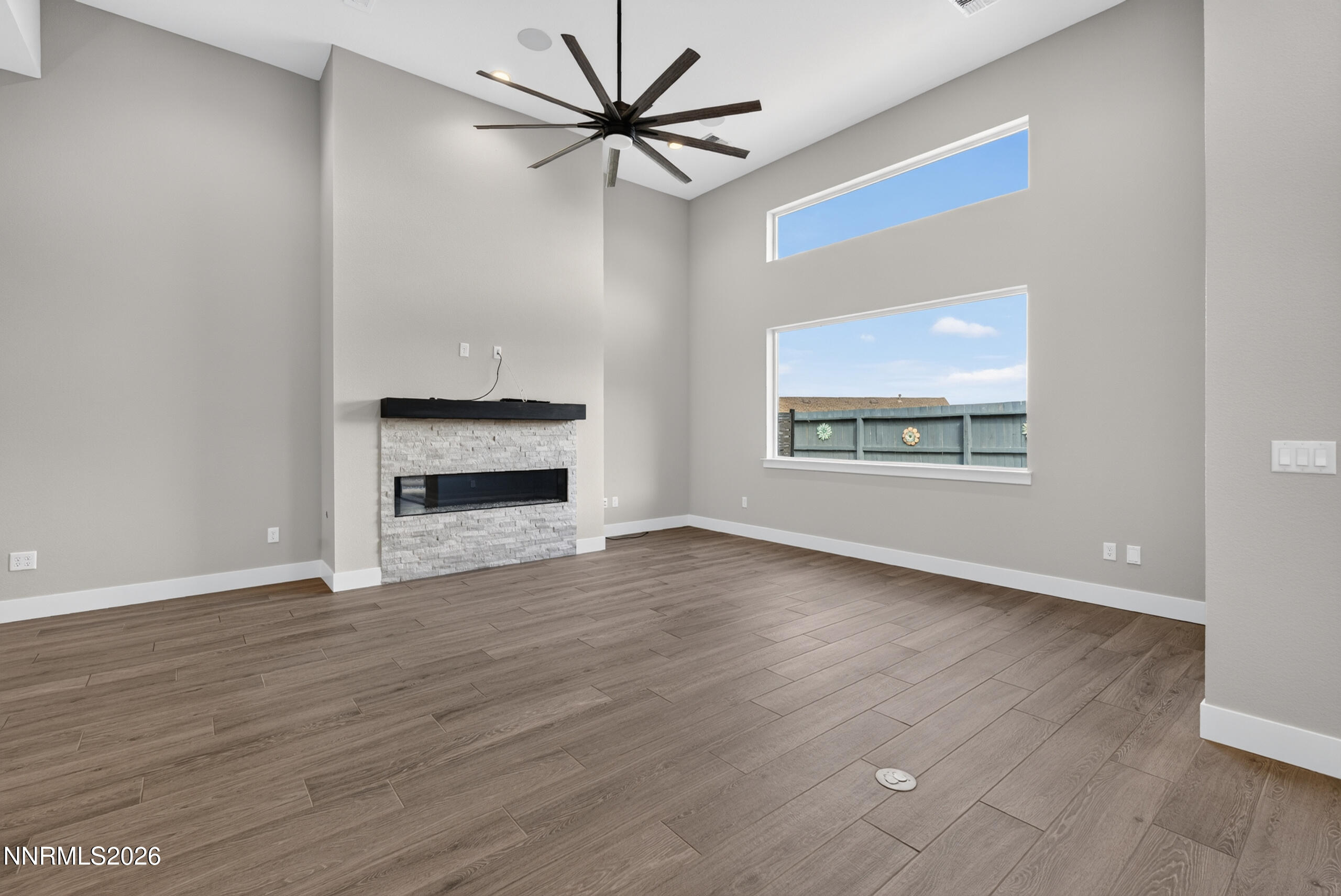 2959 Saddle Peak Drive Property Photo 11