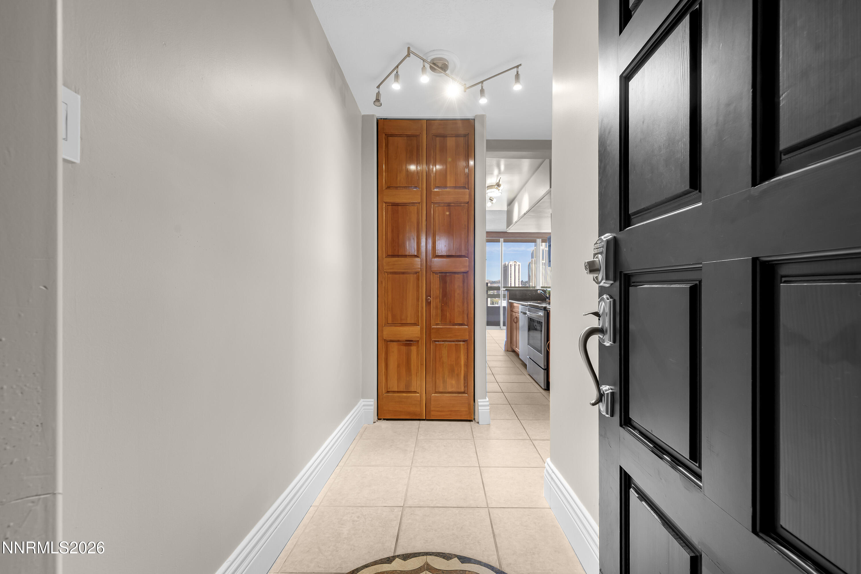 100 N Arlington Avenue Unit 12k Property Photo 4