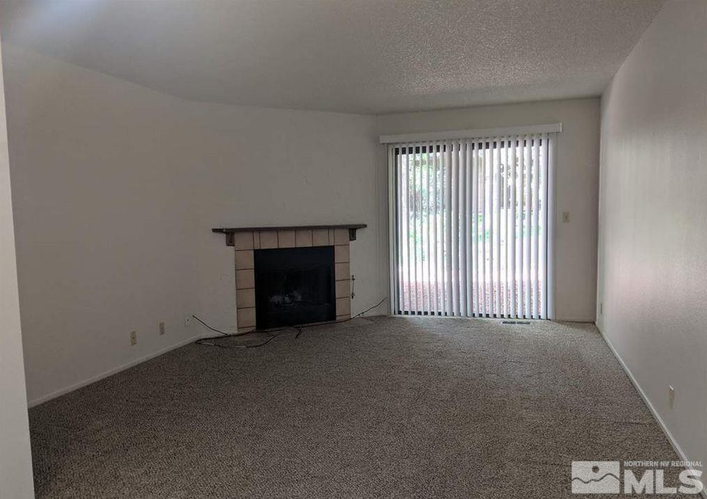 2939 E Tierra Verde Property Photo 2