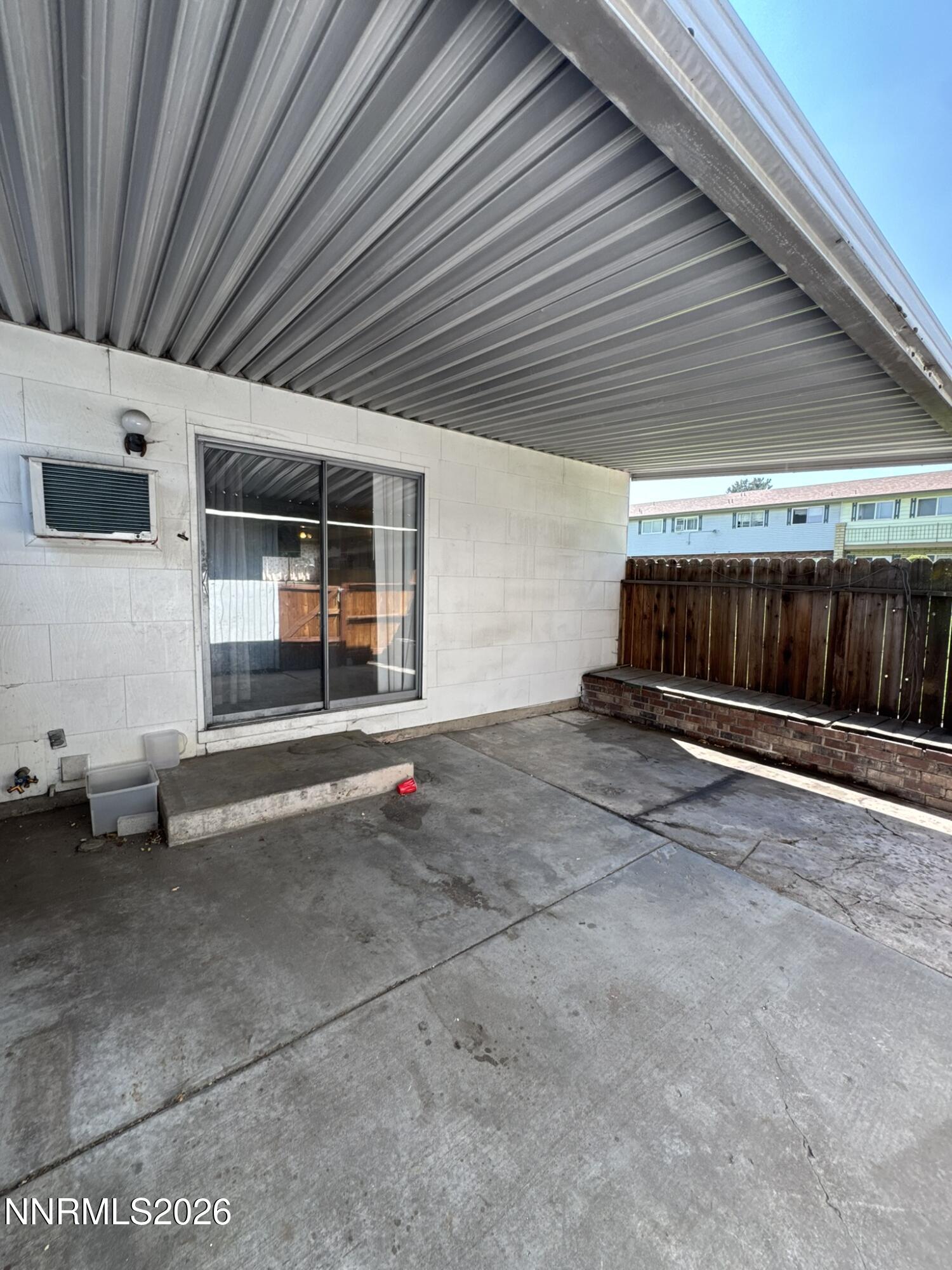 223 Smithridge Park Property Photo 5