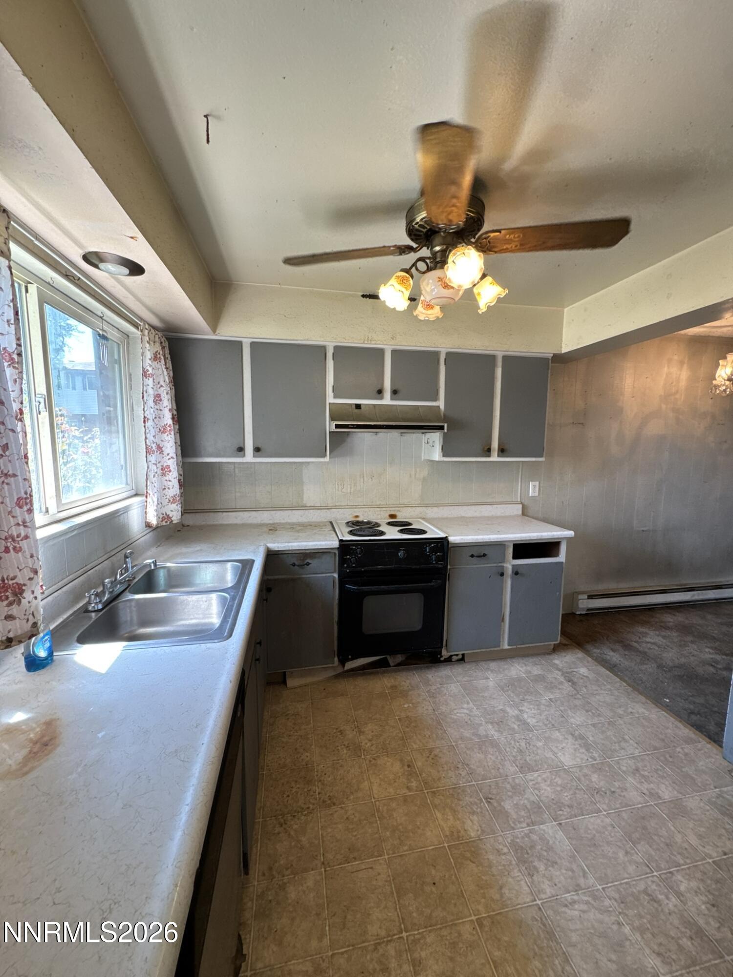 223 Smithridge Park Property Photo 7