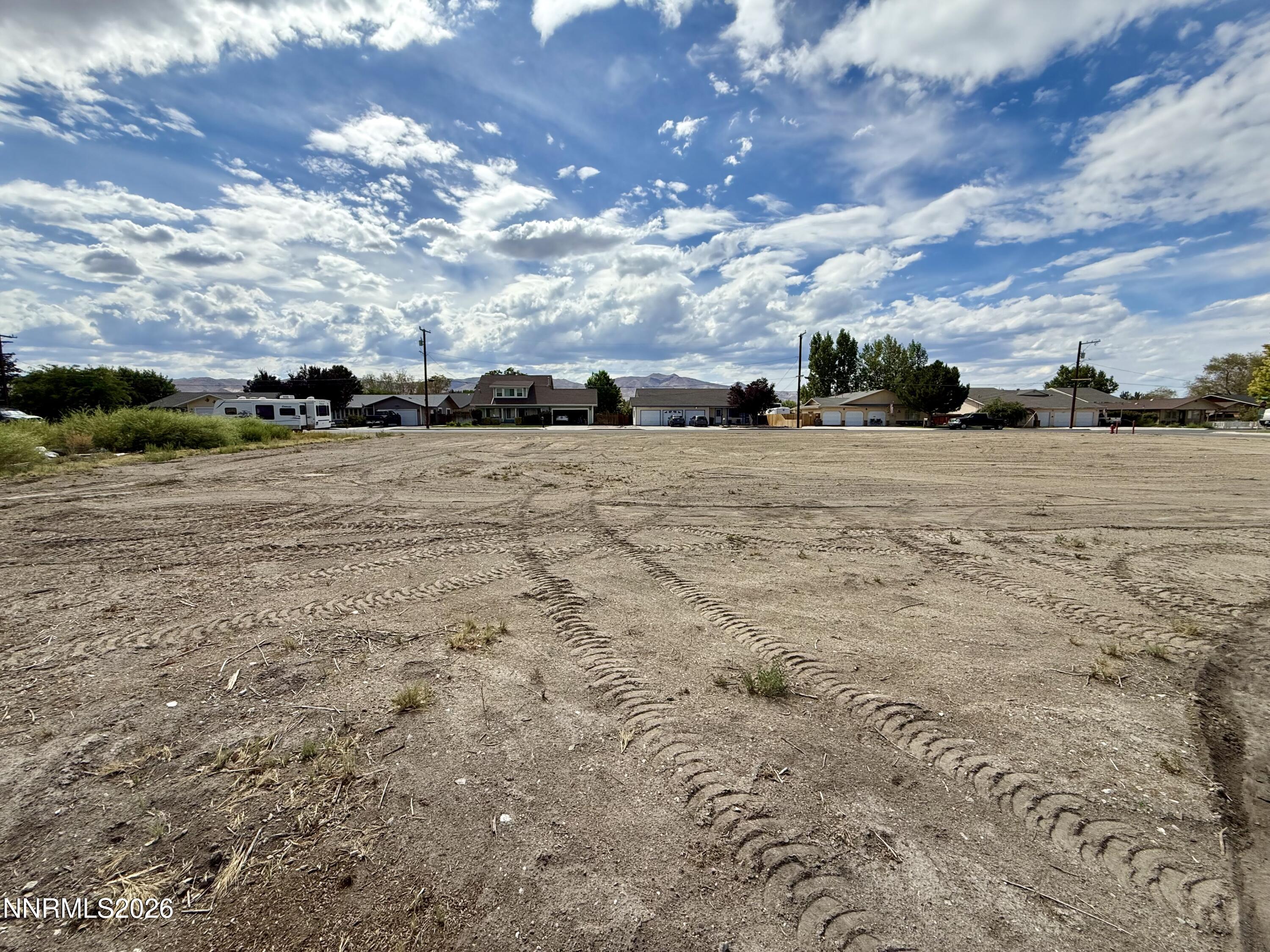 466 S Whitacre Street Property Photo 3