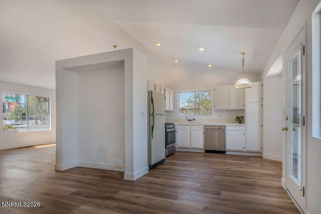 4799 Arbor Ridge Drive Property Photo 4