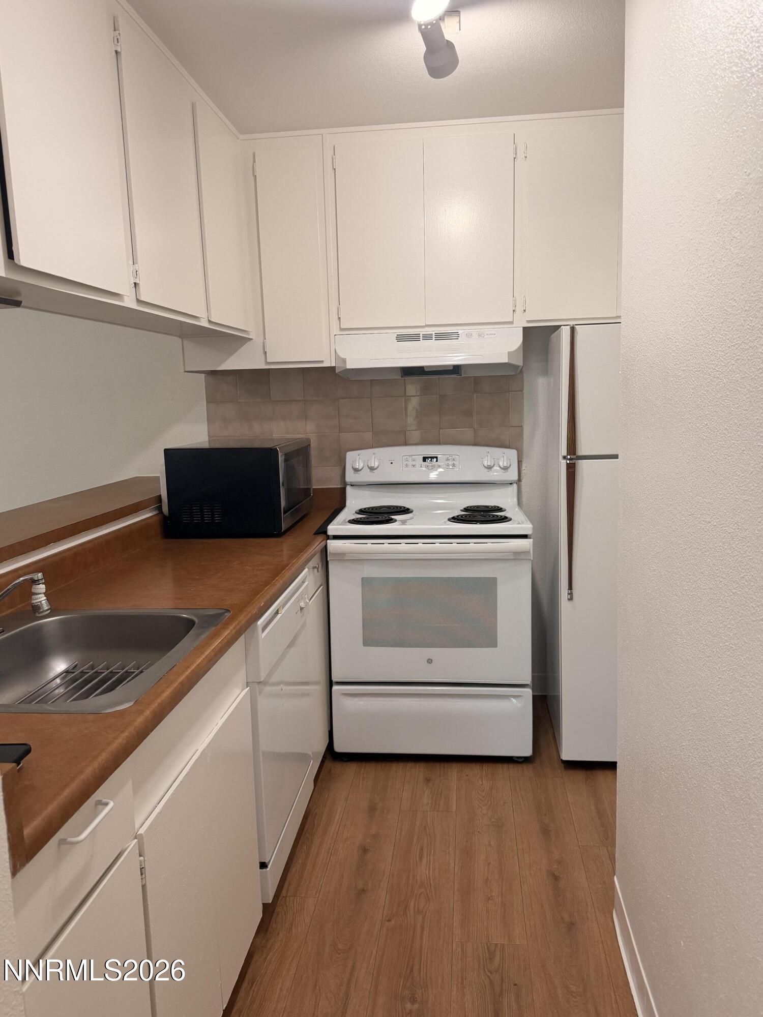 2750 Plumas Street Apt 320 Property Photo 2