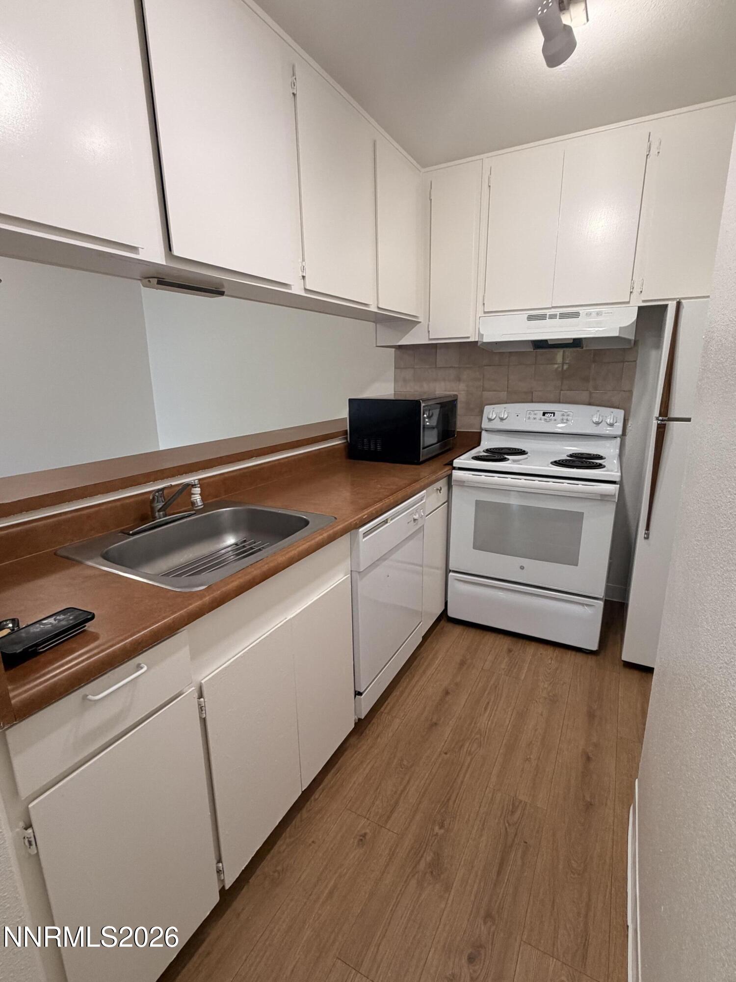 2750 Plumas Street Apt 320 Property Photo 3