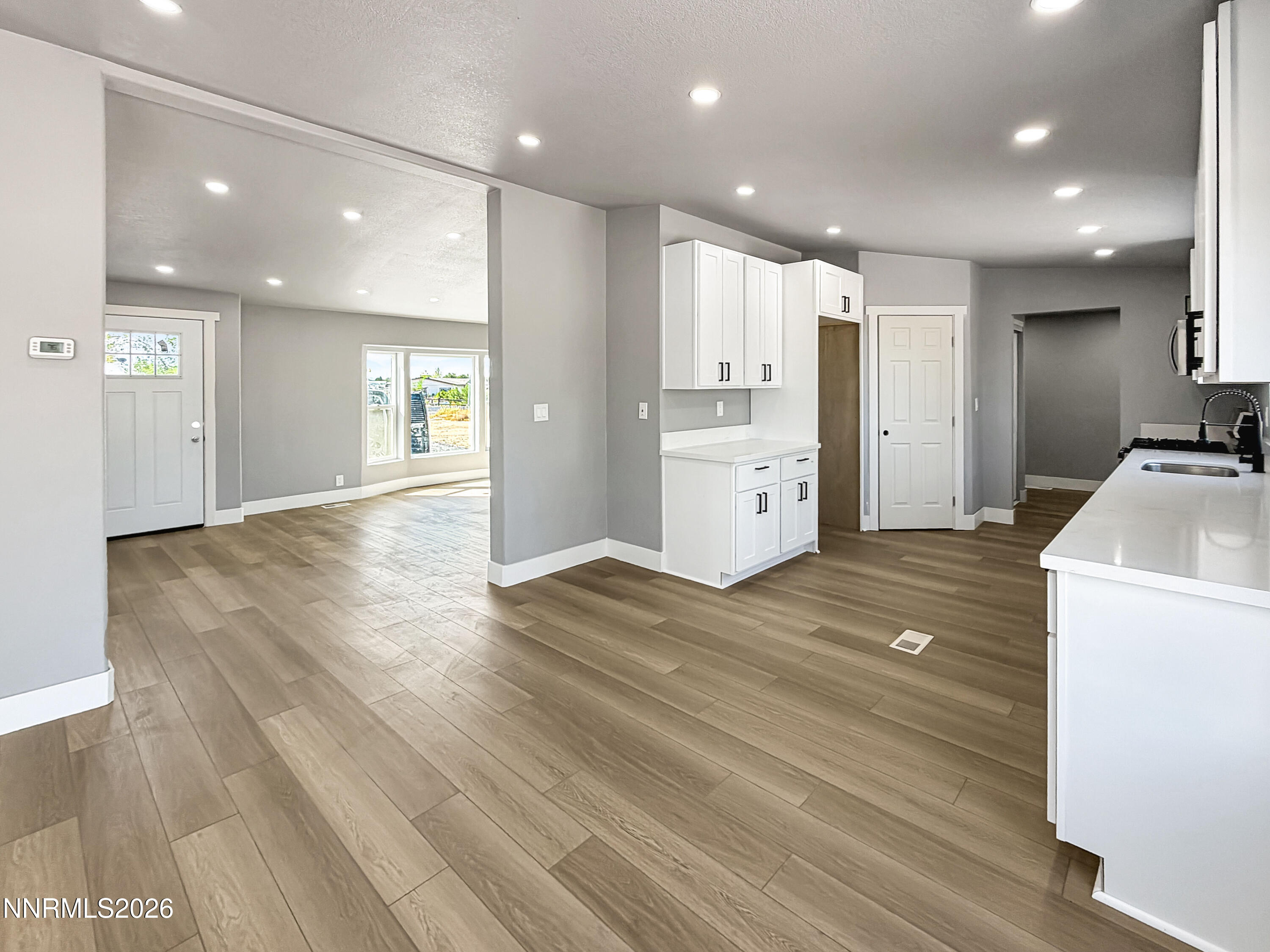 5510 Vanessa Drive Property Photo 6