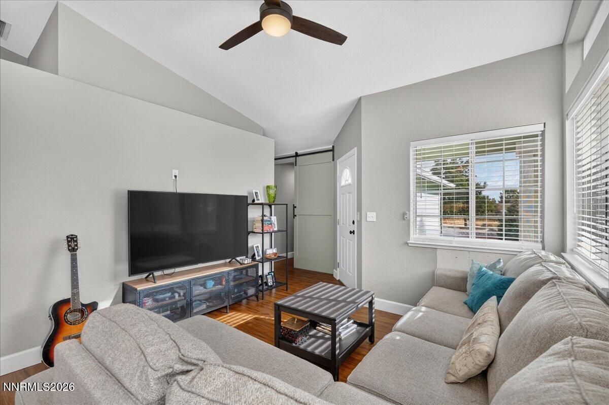 7559 Water View Way Property Photo 6