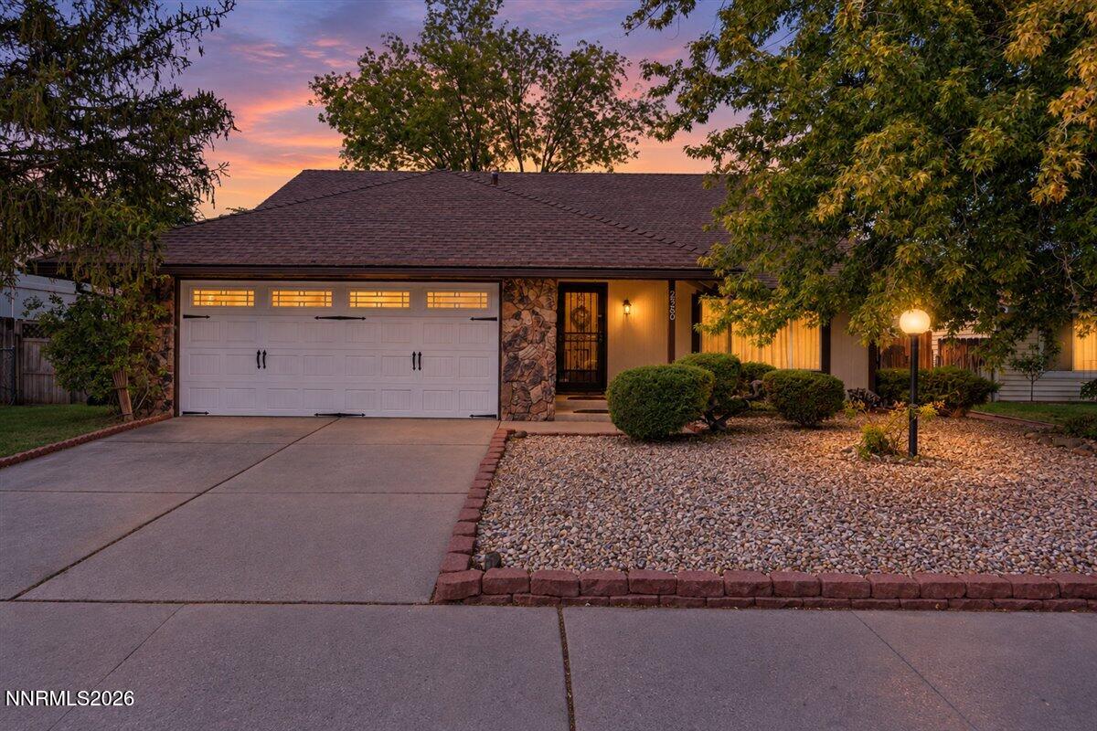2580 Meadowbrook Lane Property Photo 1