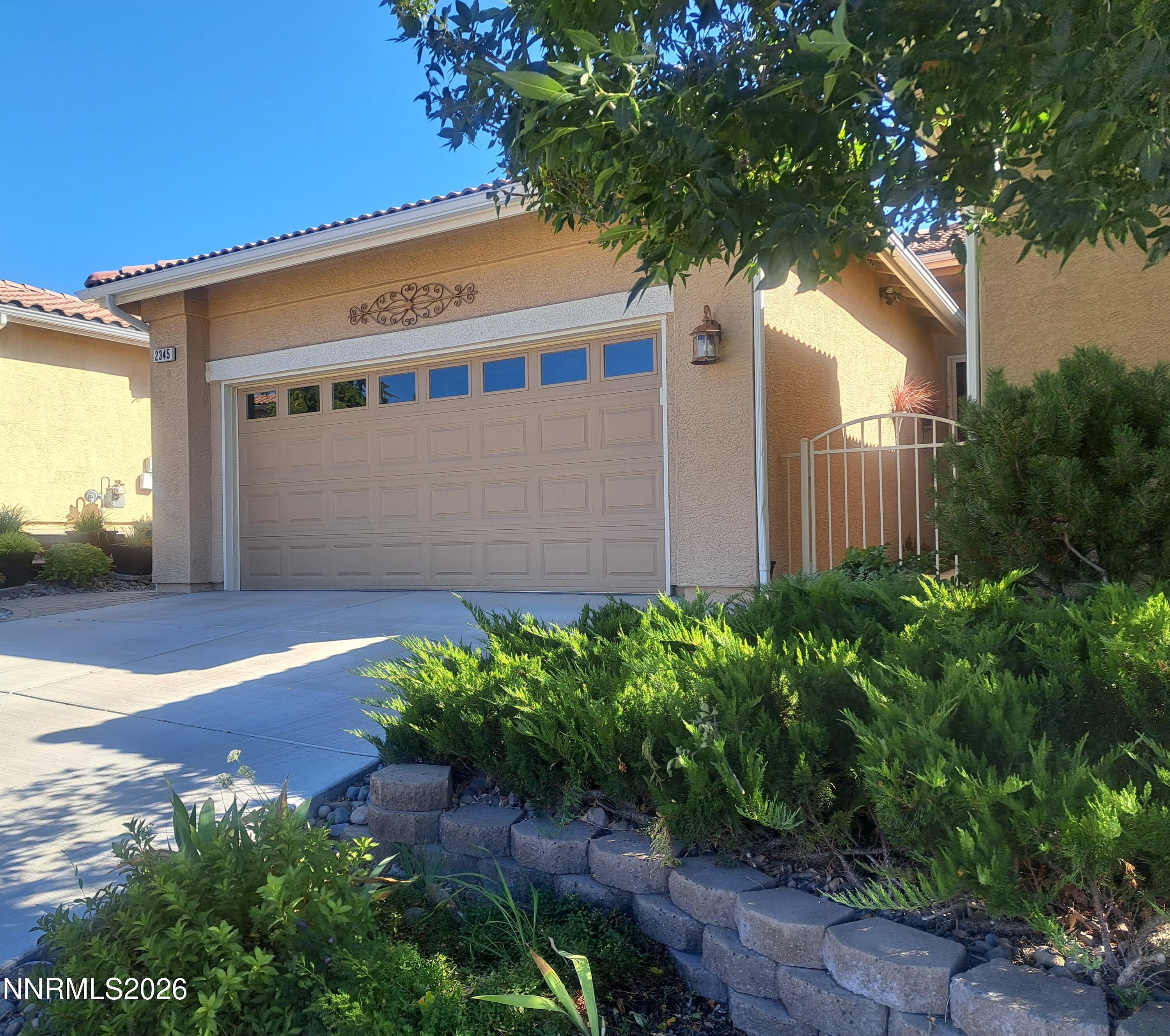 2345 Calabria Drive Property Photo 2