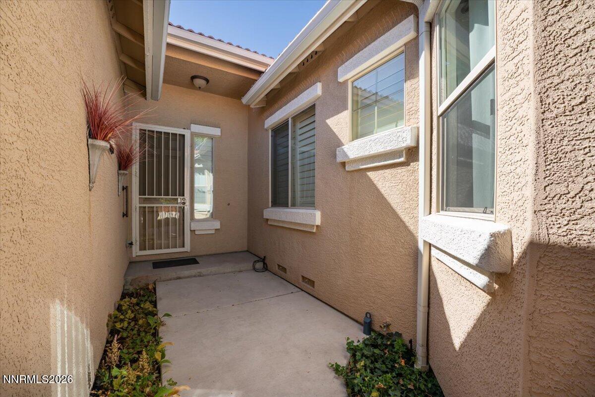 2345 Calabria Drive Property Photo 4