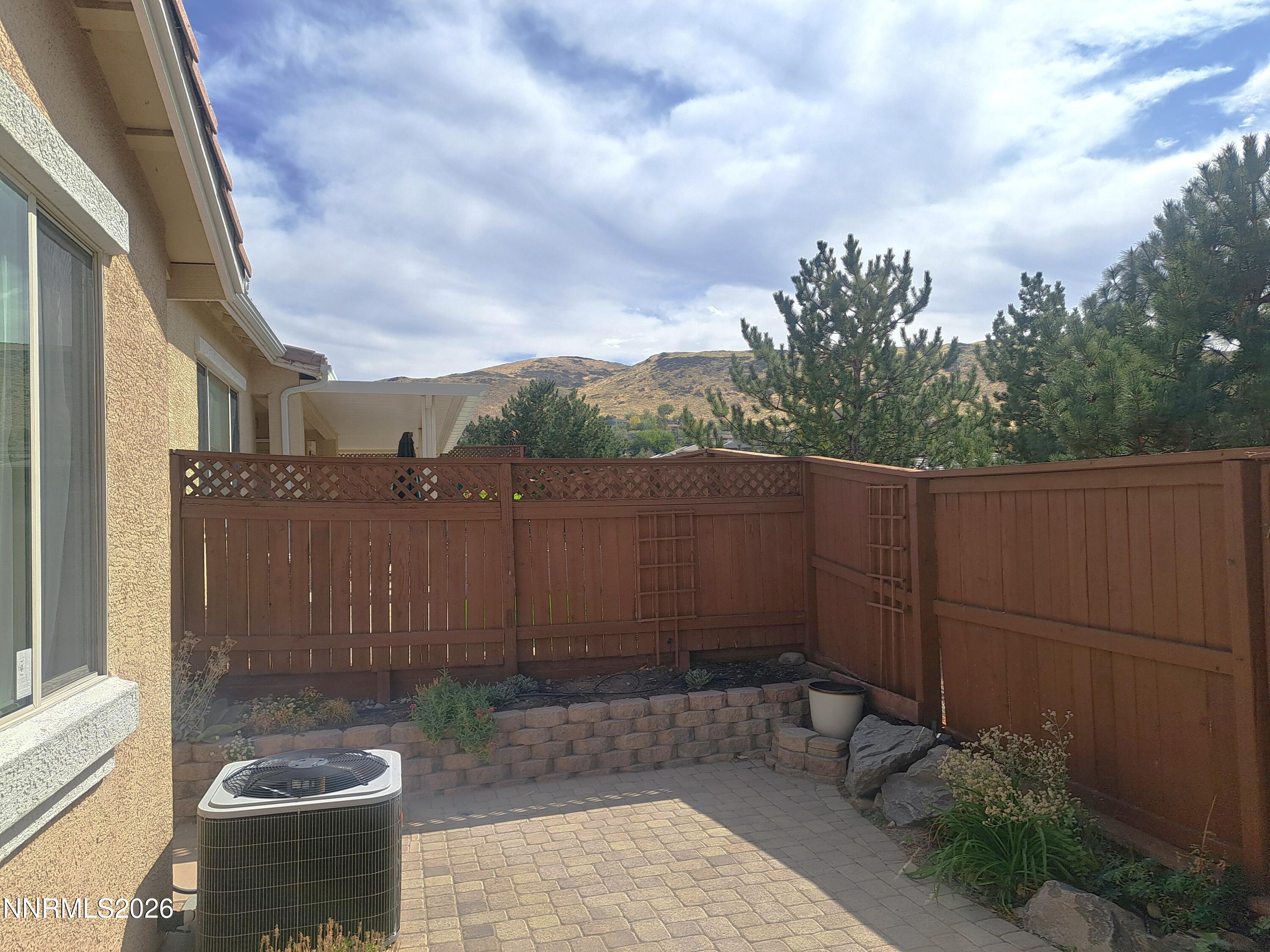 2345 Calabria Drive Property Photo 12