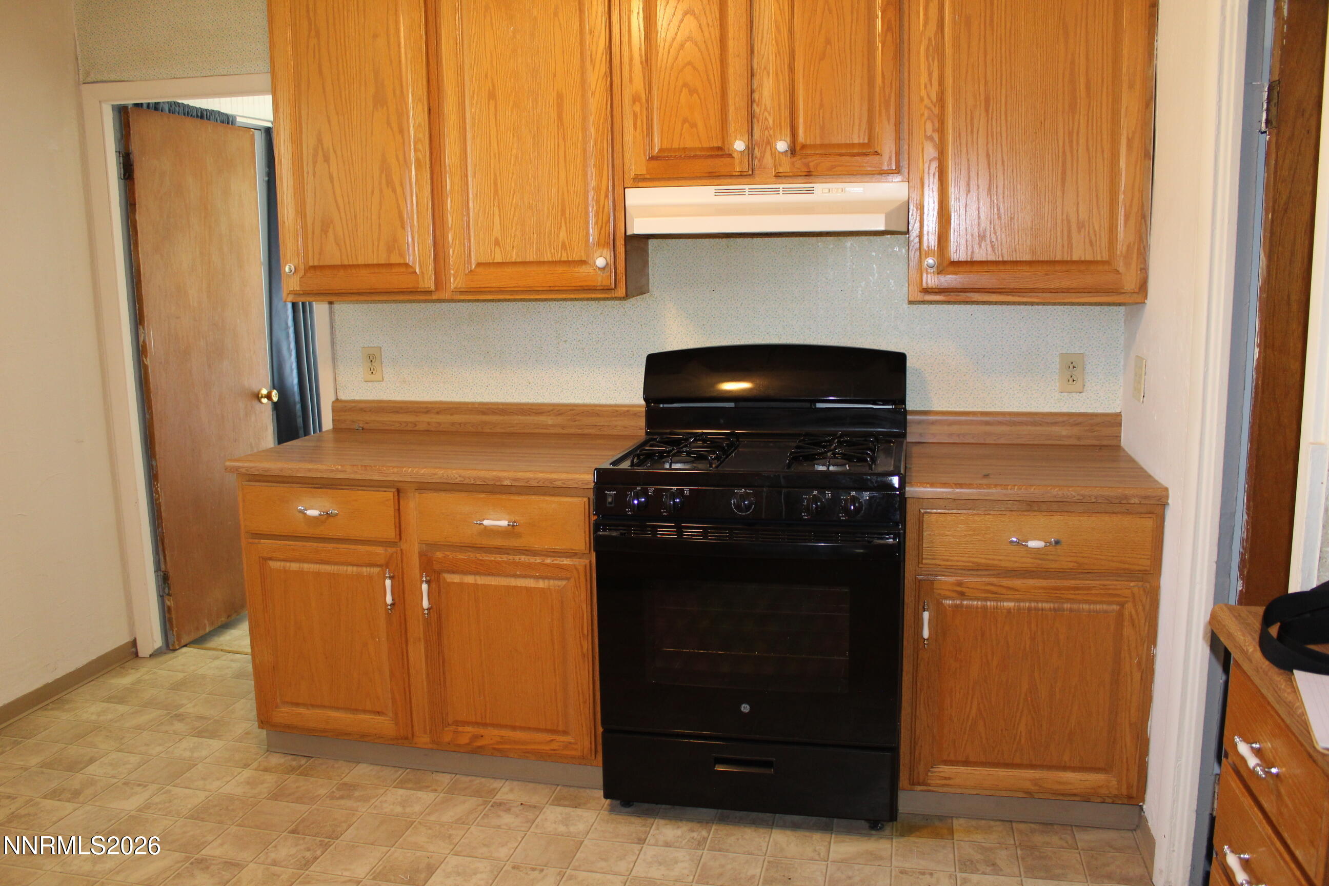 219 E 4th Street Property Photo 15
