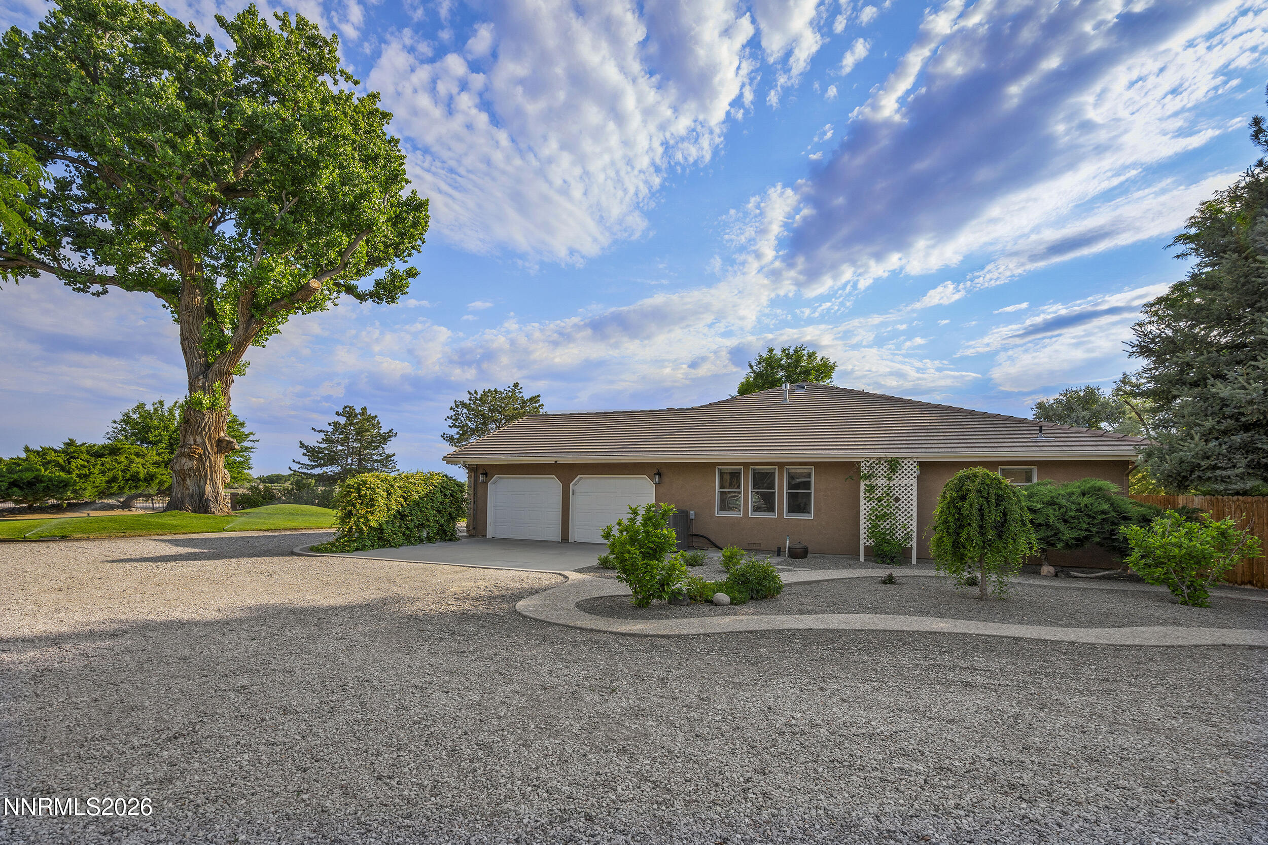 5920 Rivers Edge Drive Property Photo 4