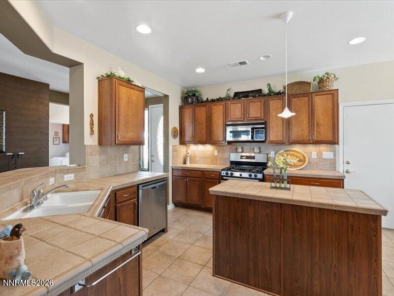 1679 Veneto Drive Property Photo 17