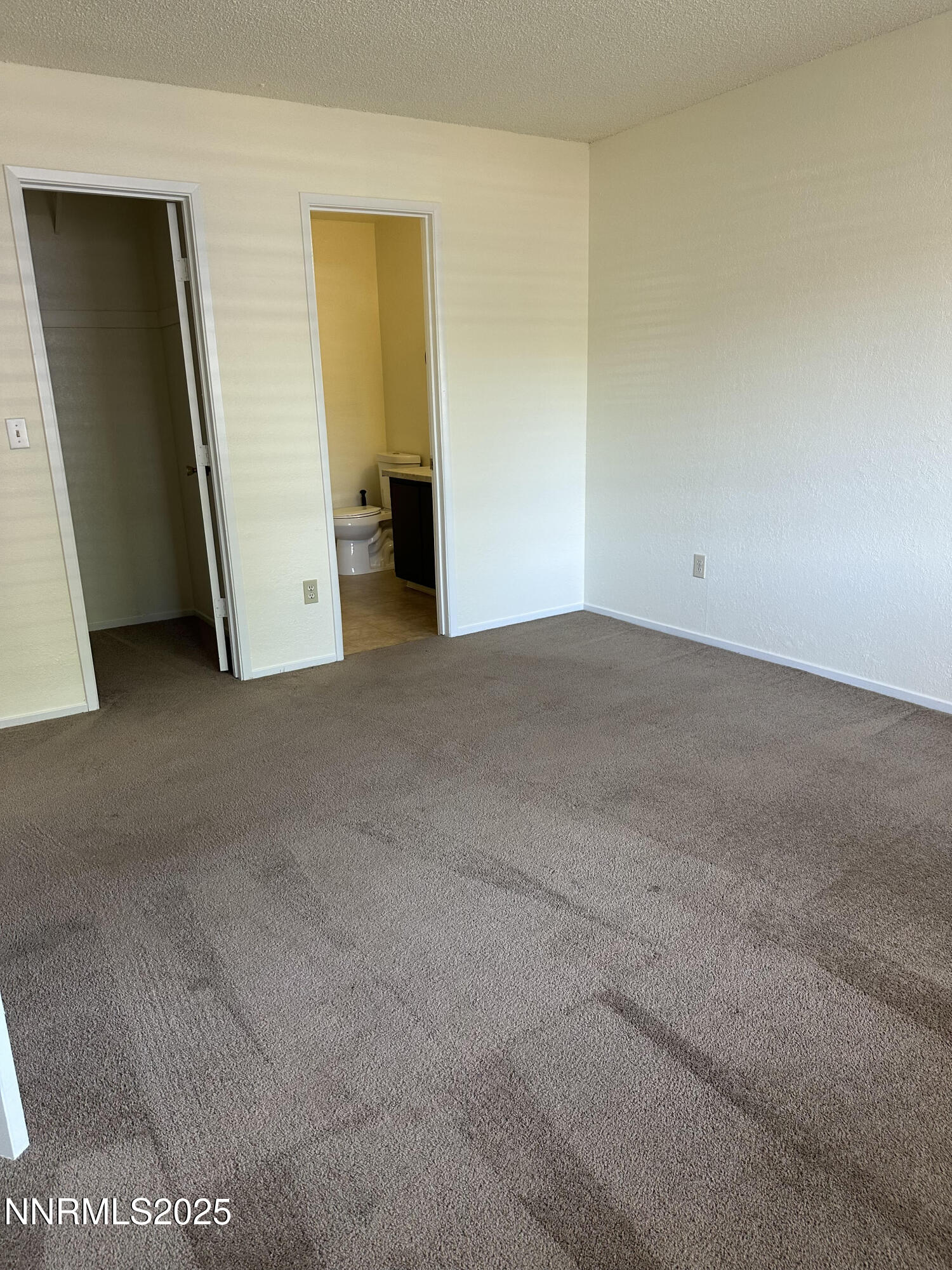 260011888 Property Photo 8