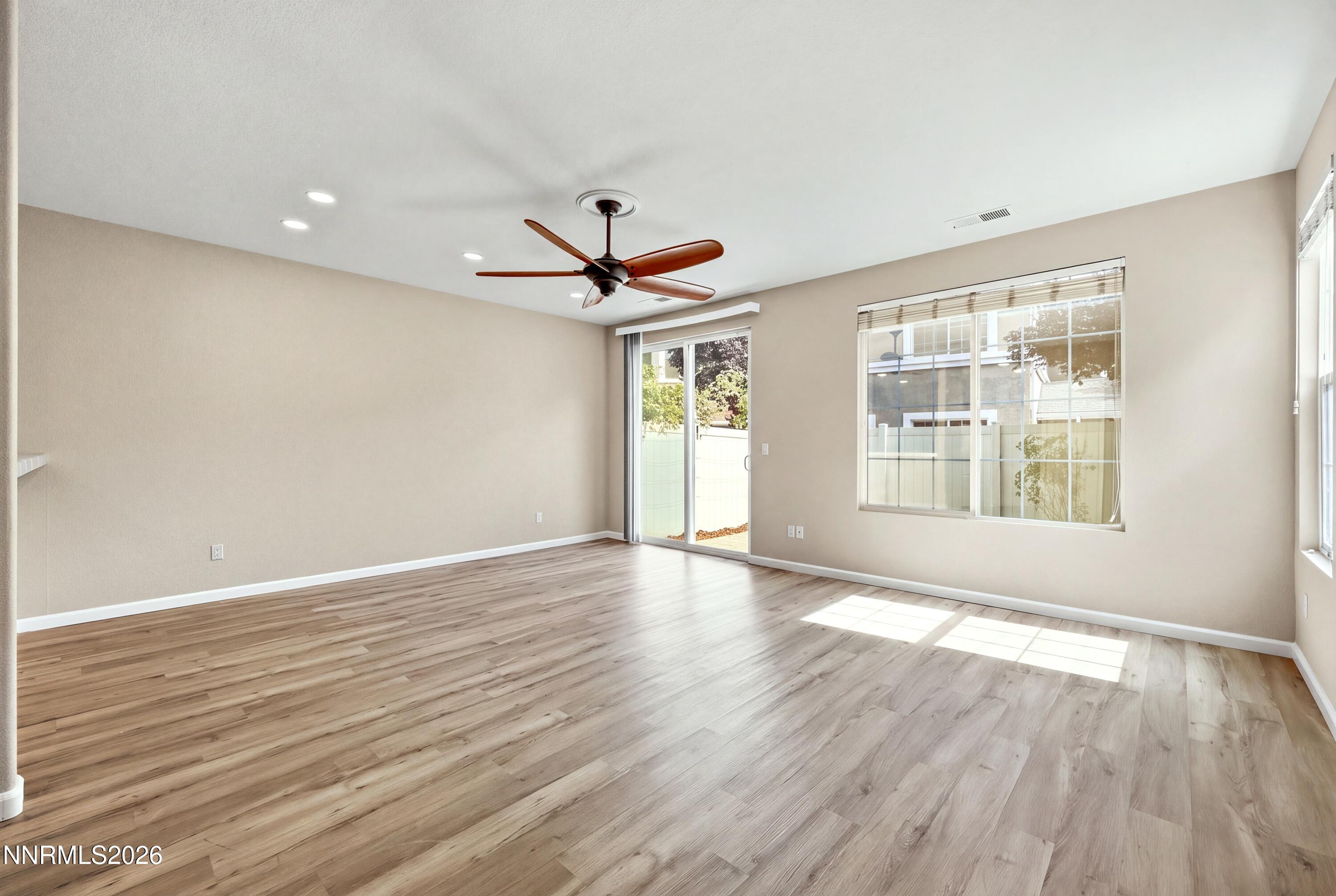 1865 Stetson Drive Property Photo 4