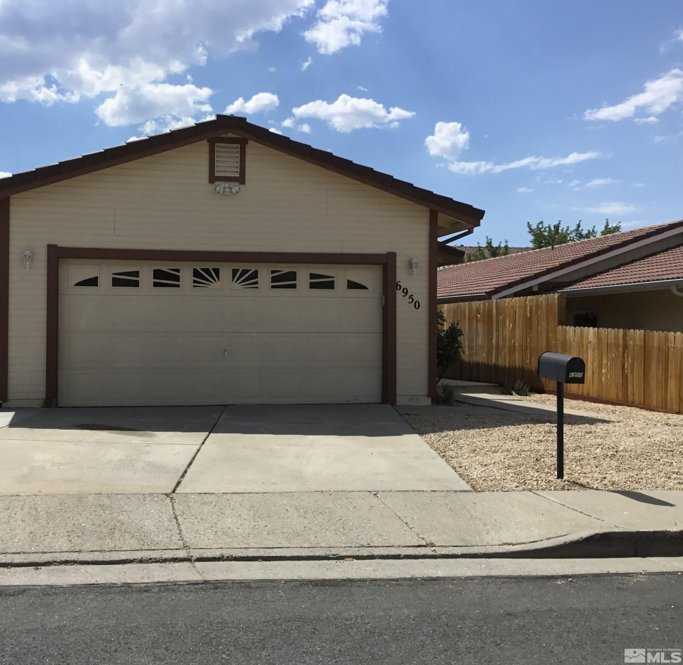 6950 Forsythia Way Property Photo 1