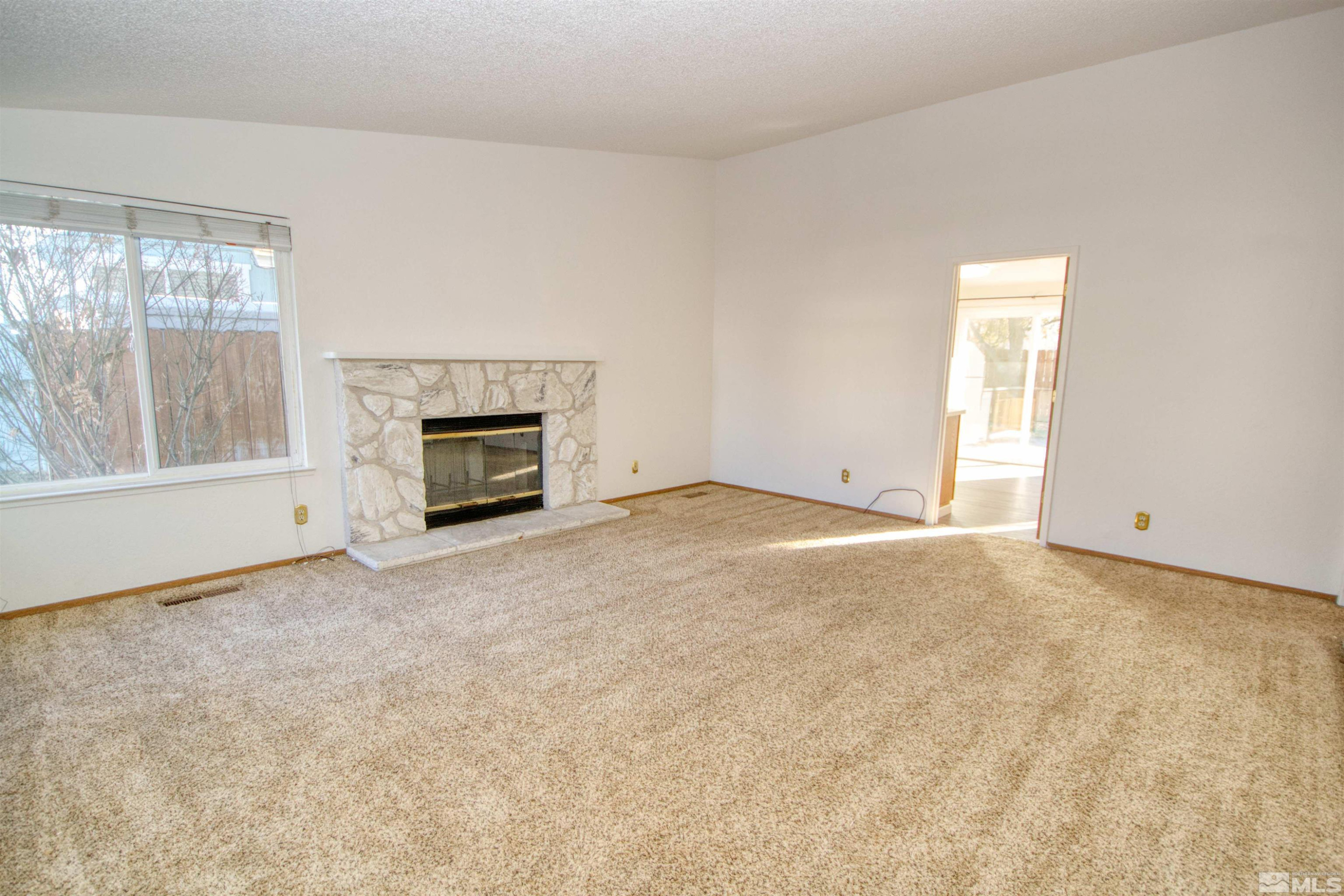 2212 Wabash Circle Property Photo 4