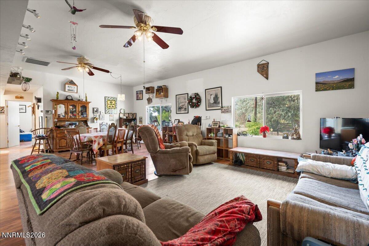 4520 Solias Road Property Photo 11
