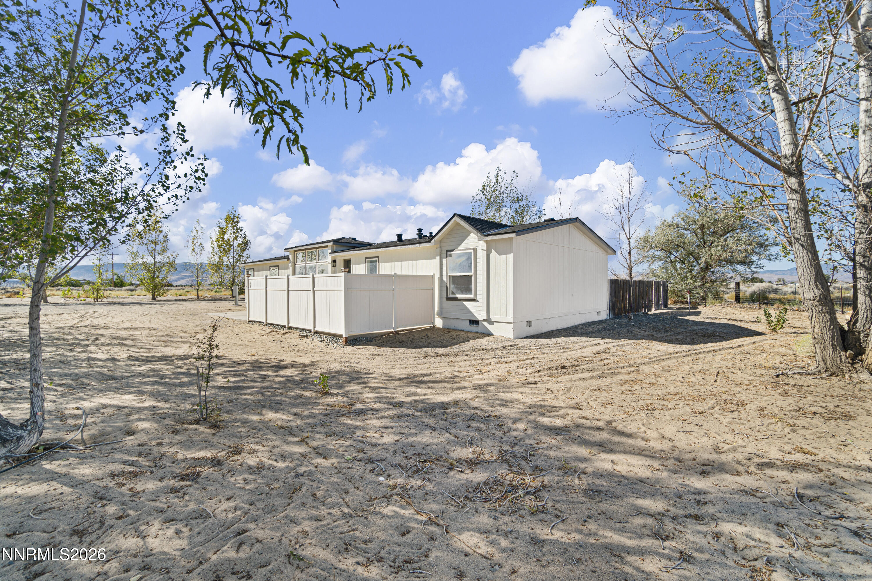 2965 E 8th Street Property Photo 5