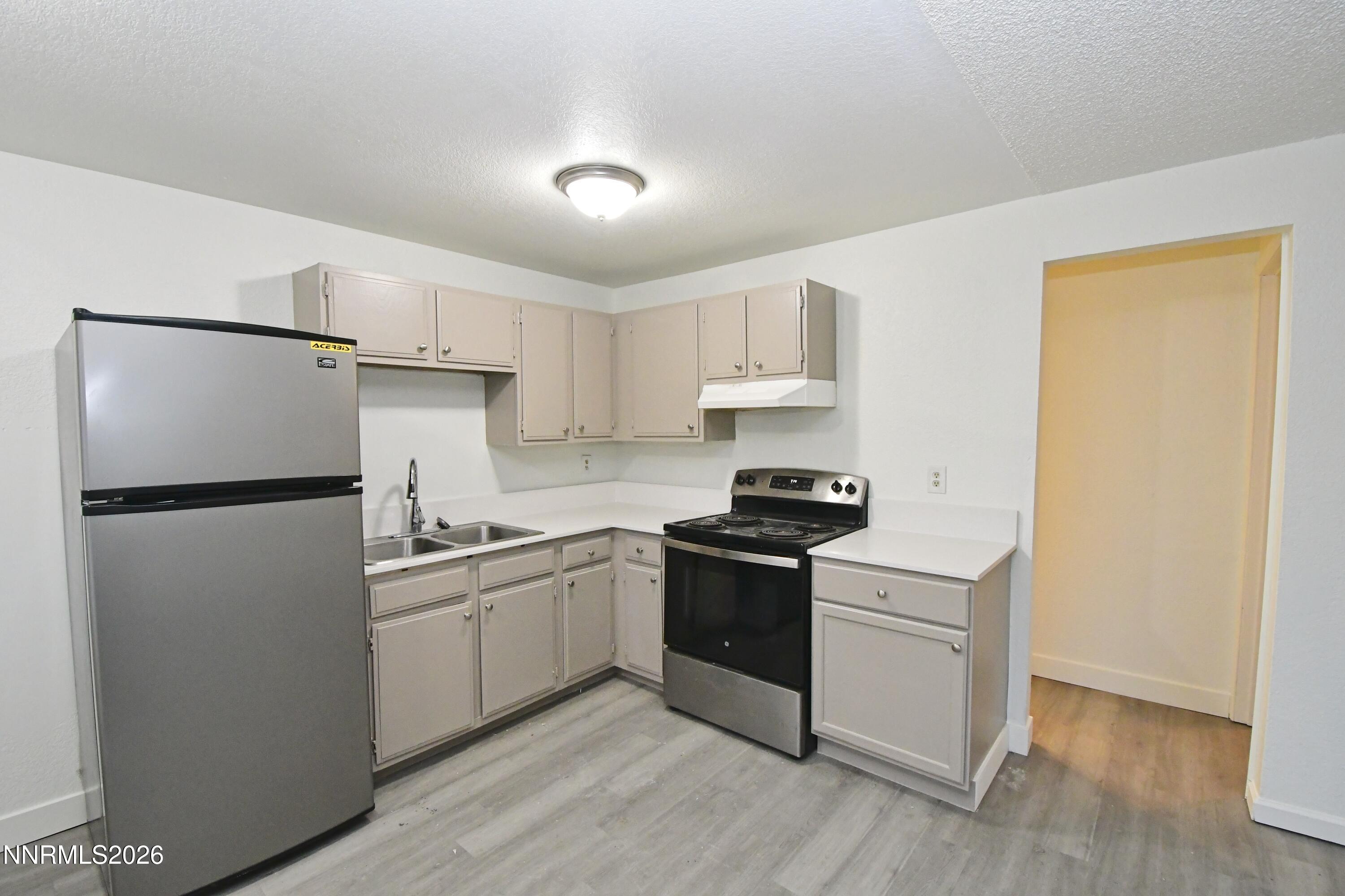 1140 E Street Property Photo 5