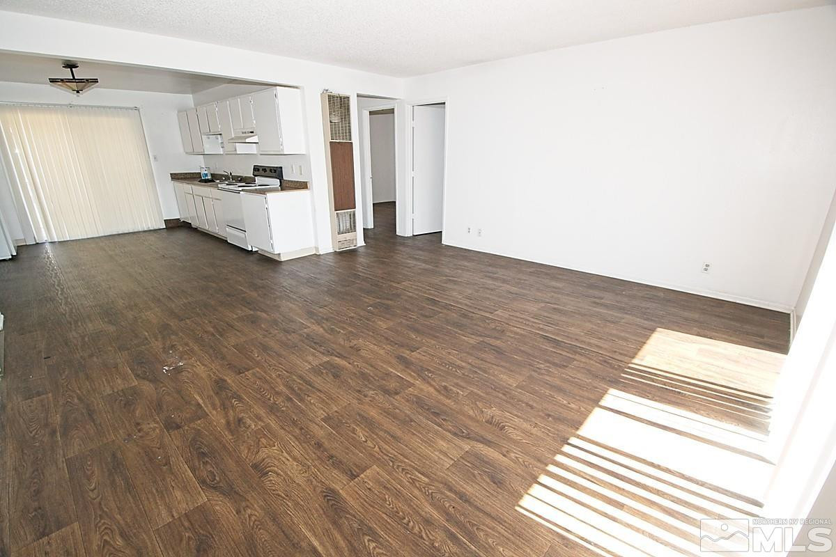 1033 Parkview Street Property Photo 1