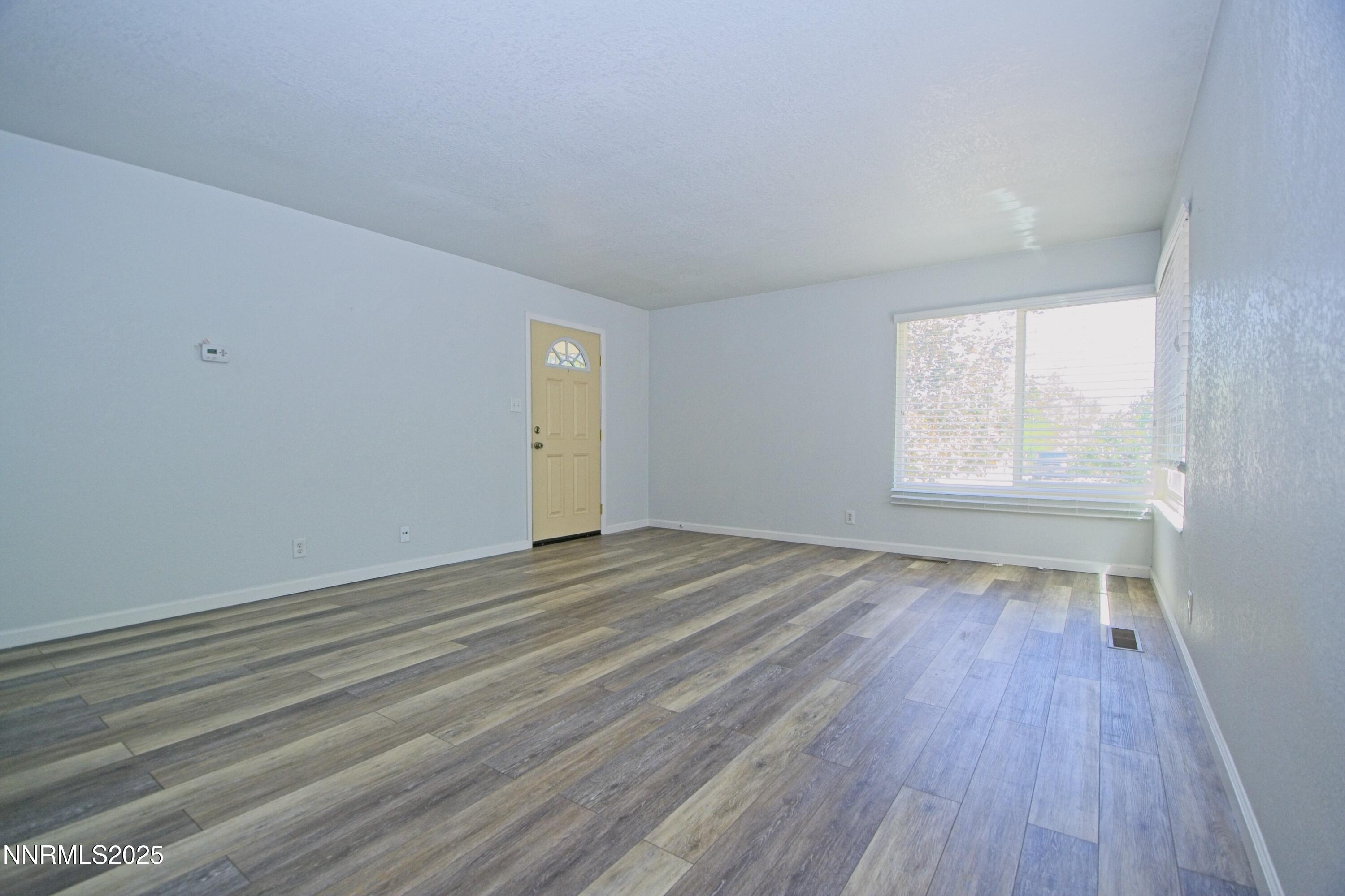 3103 Lakeside Drive Property Photo 3