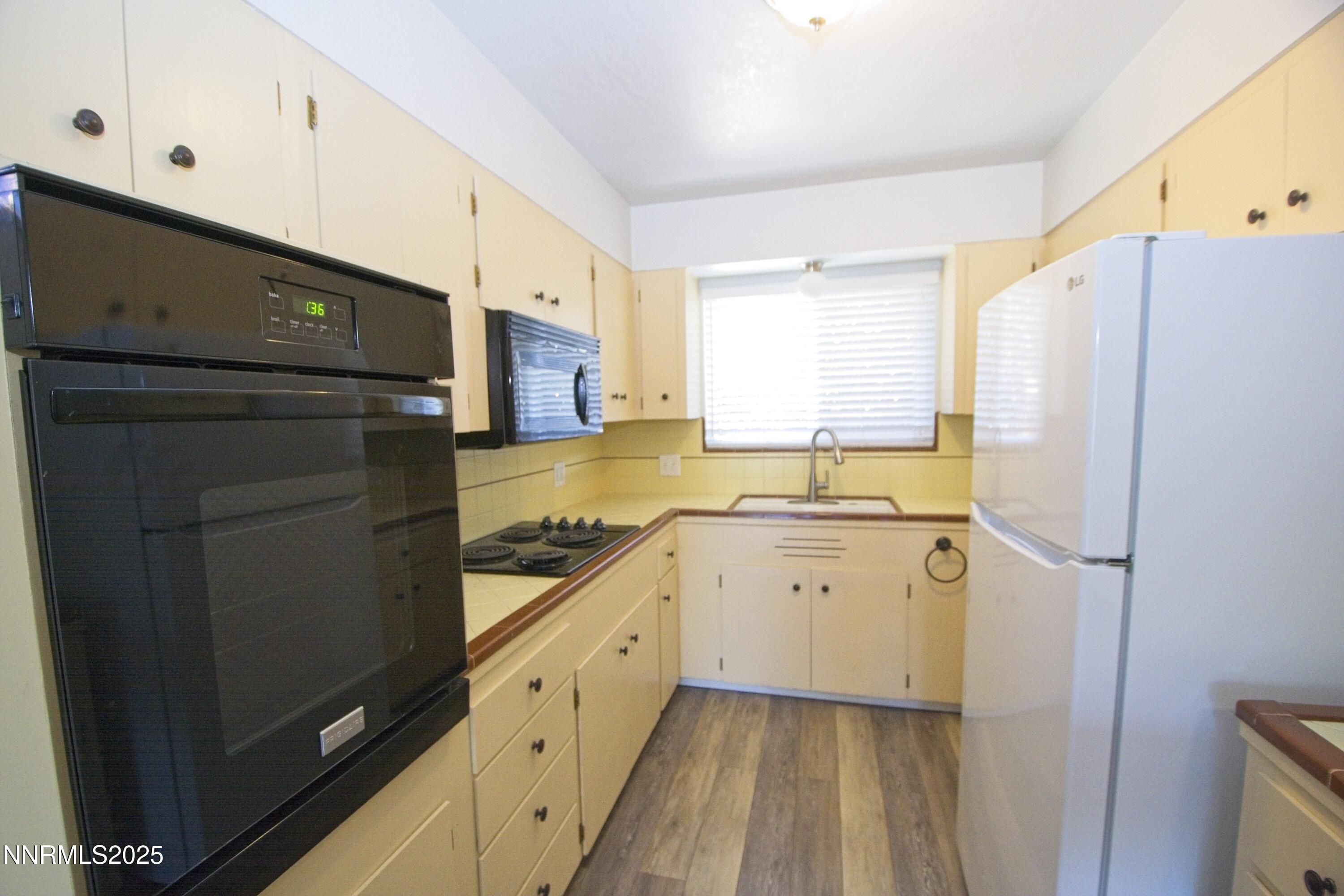 3103 Lakeside Drive Property Photo 6