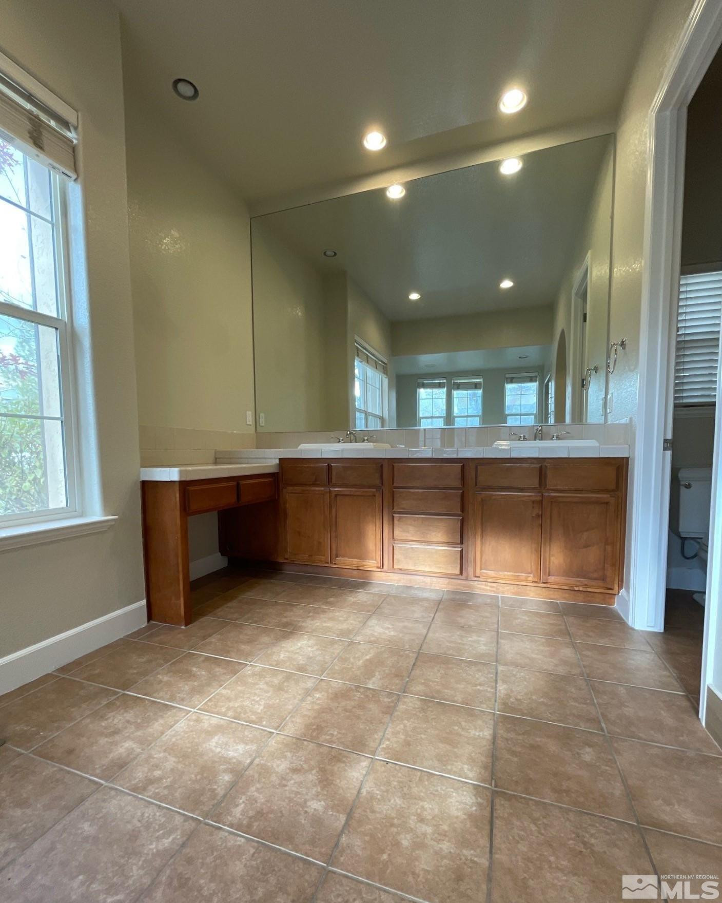 1850 Sun Shadow Court Property Photo 14