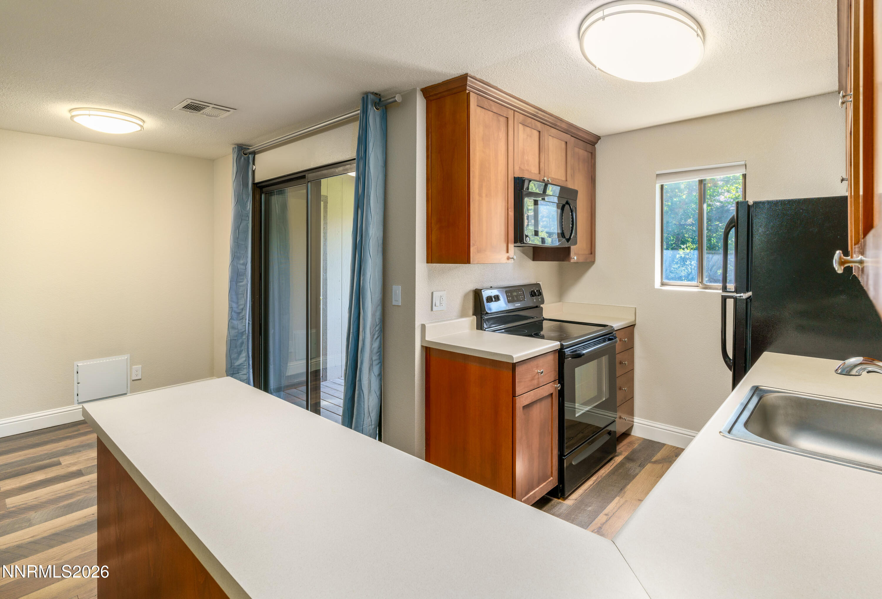 4665 Reggie Road Property Photo 4