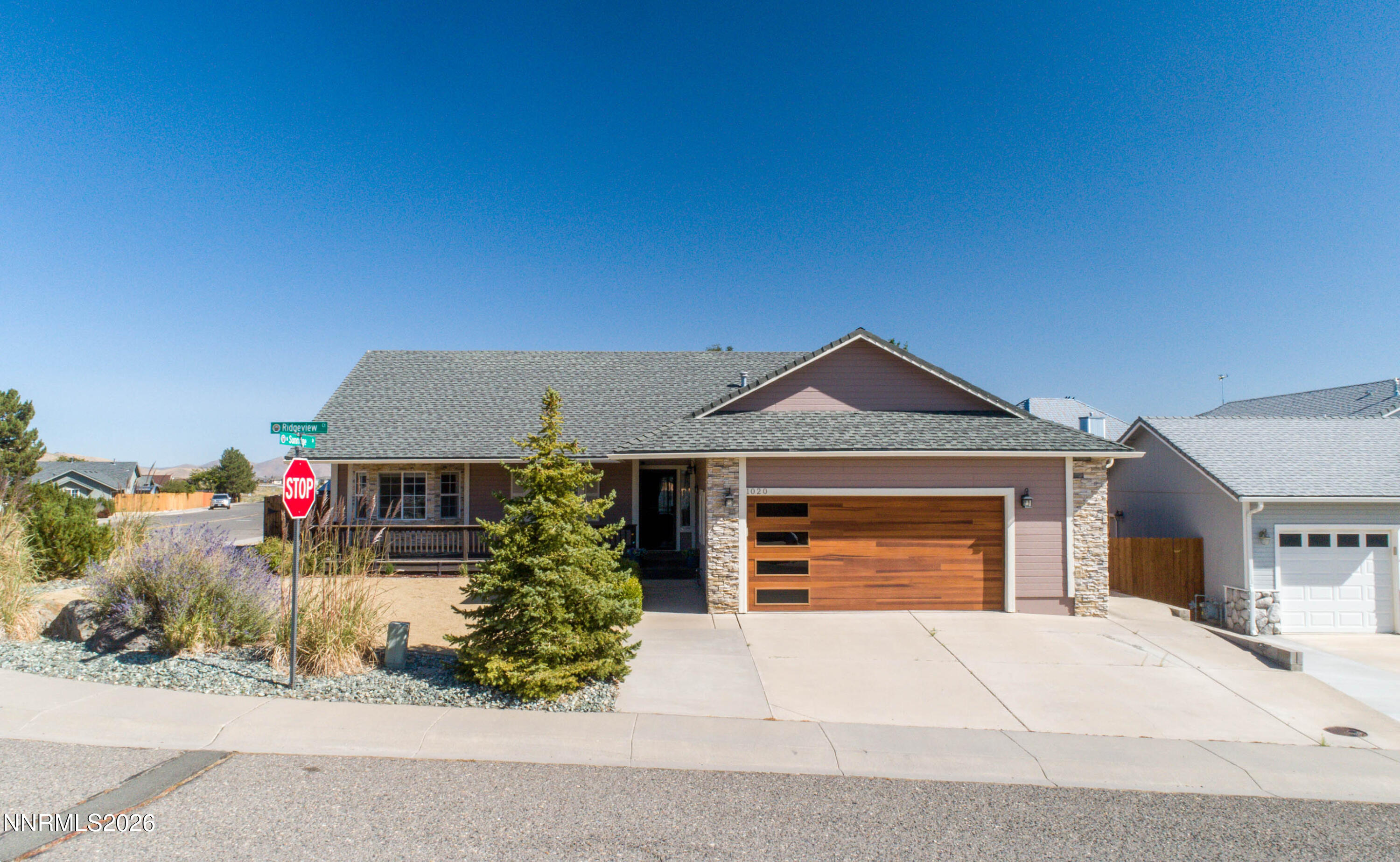 1020 Ridgeview Court Property Photo 1