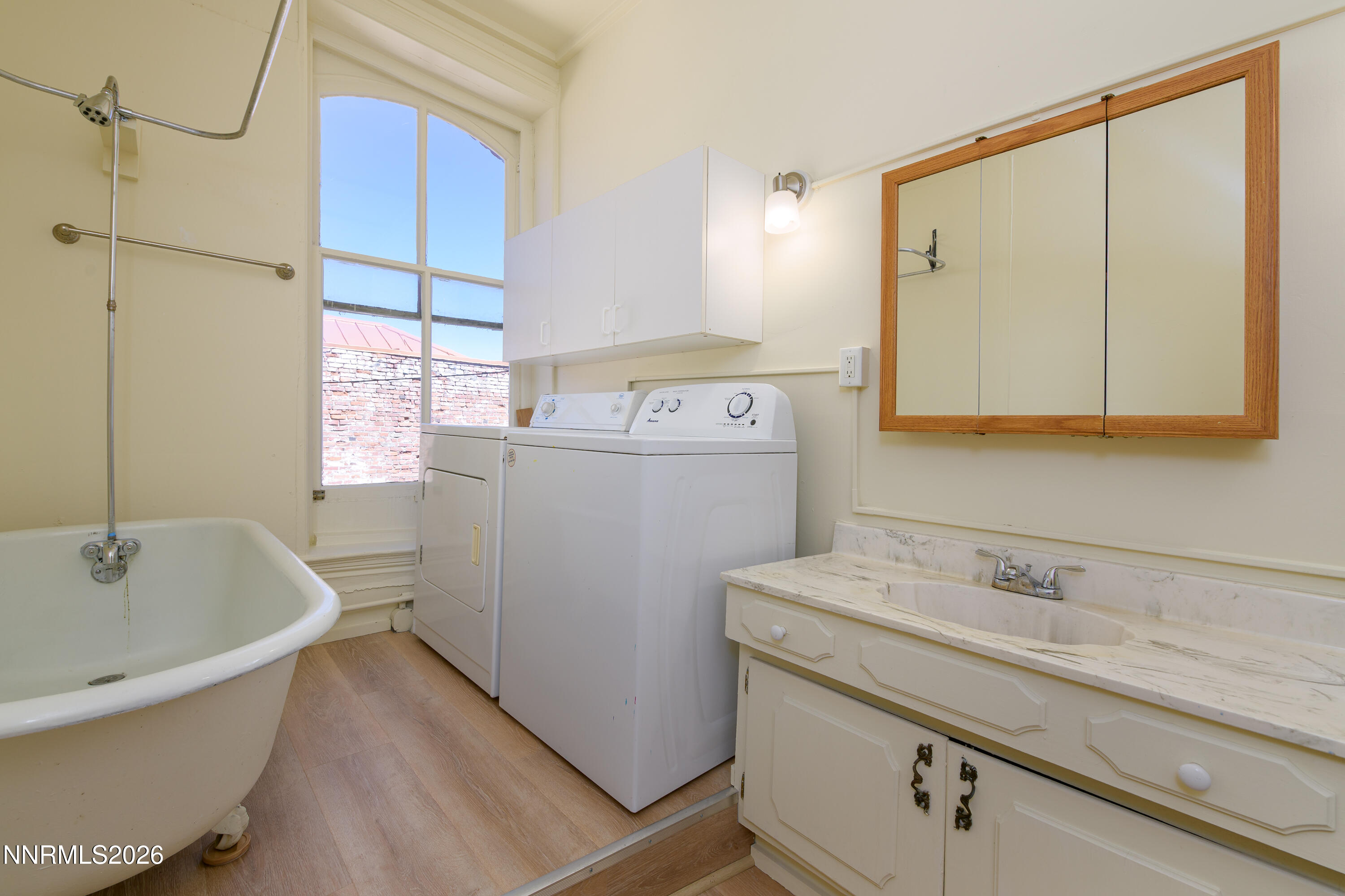 121 S B Street Property Photo 13