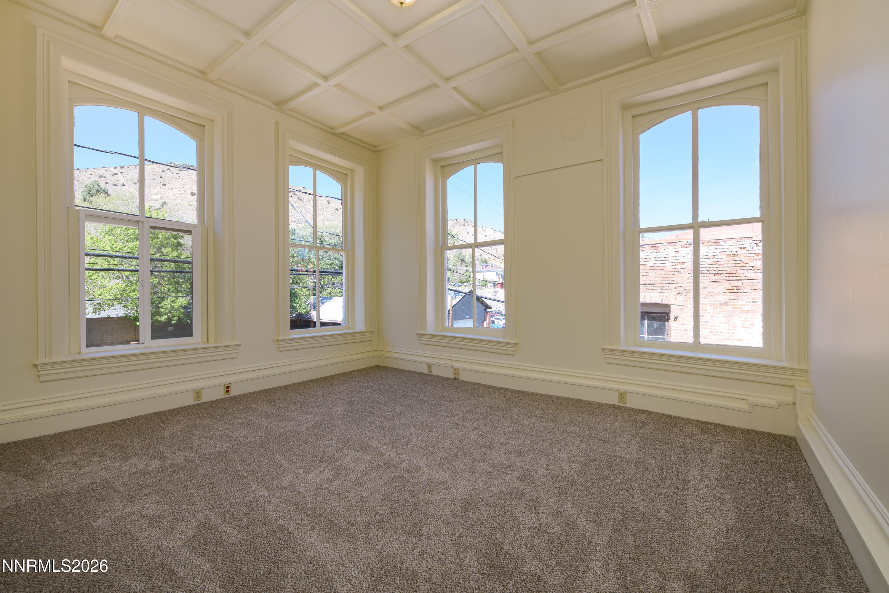 121 S B Street Property Photo 14