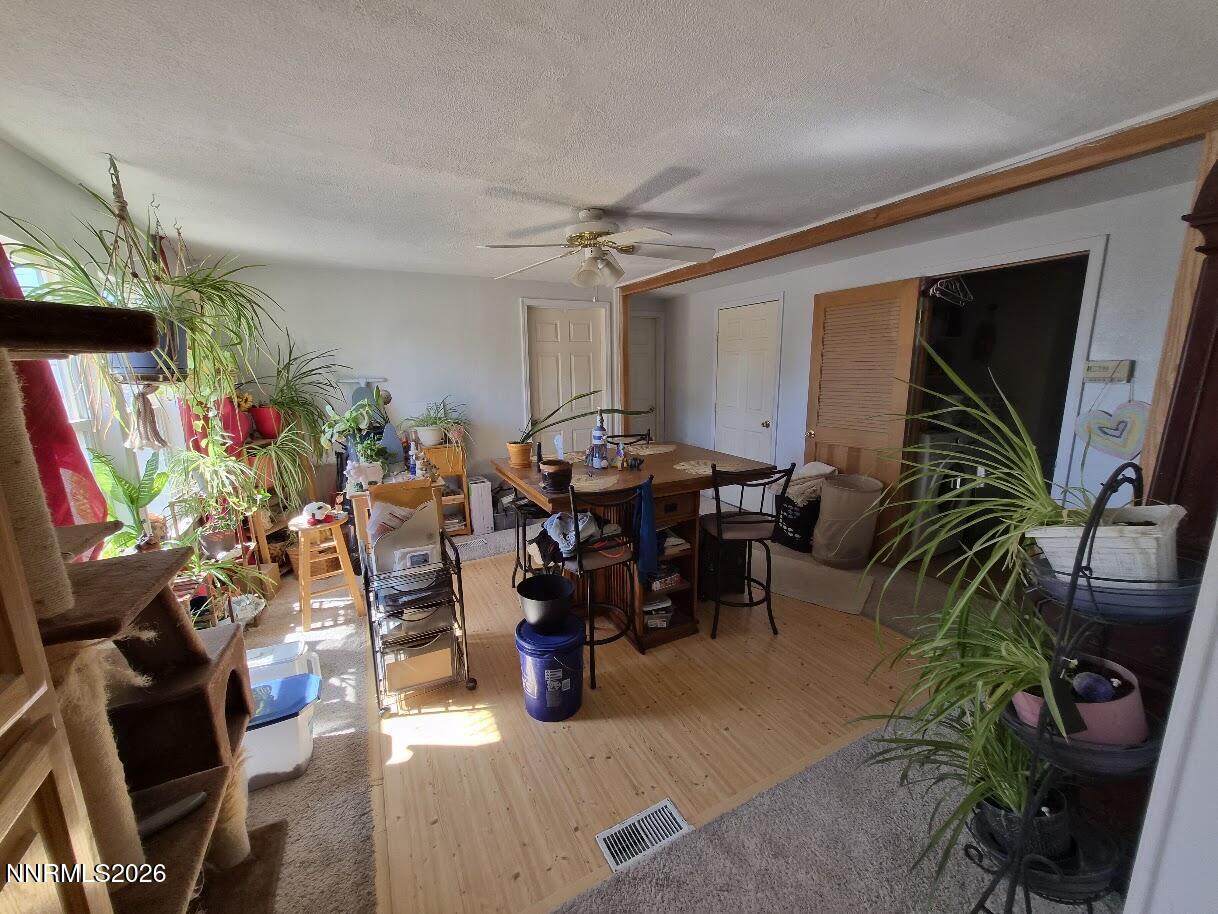 350 Vine Street Property Photo 31