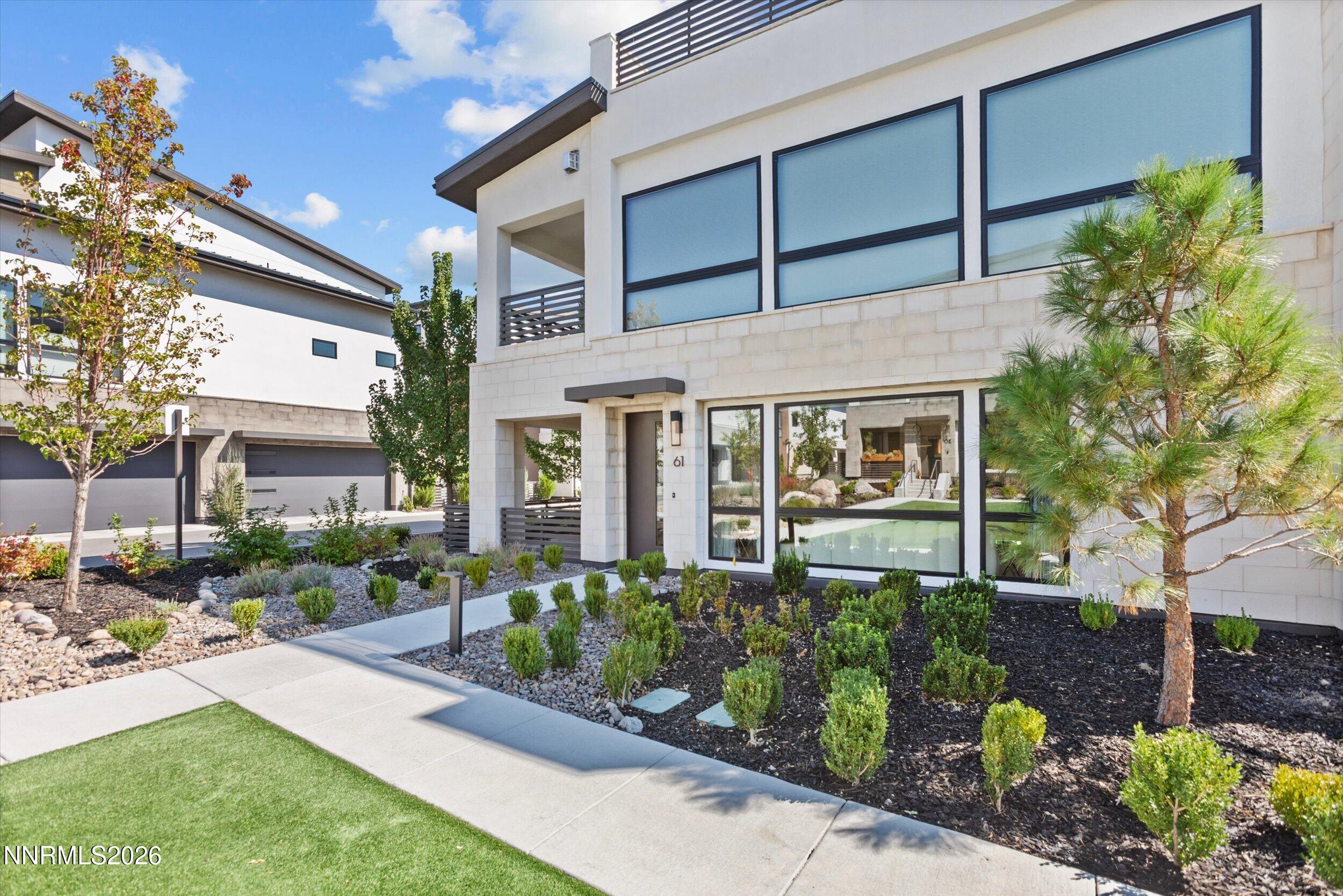 61 Caballada Street Property Photo 3